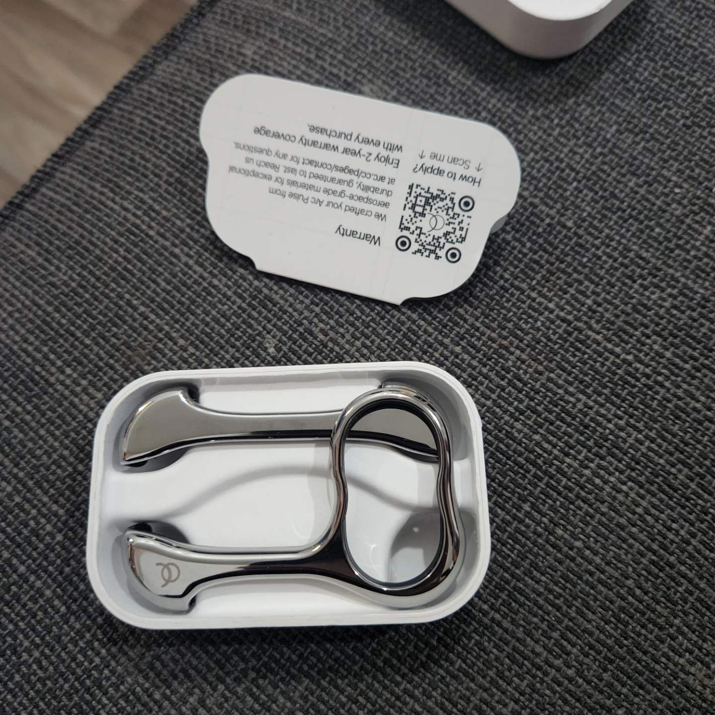 Arc Pulse Aluminum Polished Silver Case for iPhone 17 - photo 2