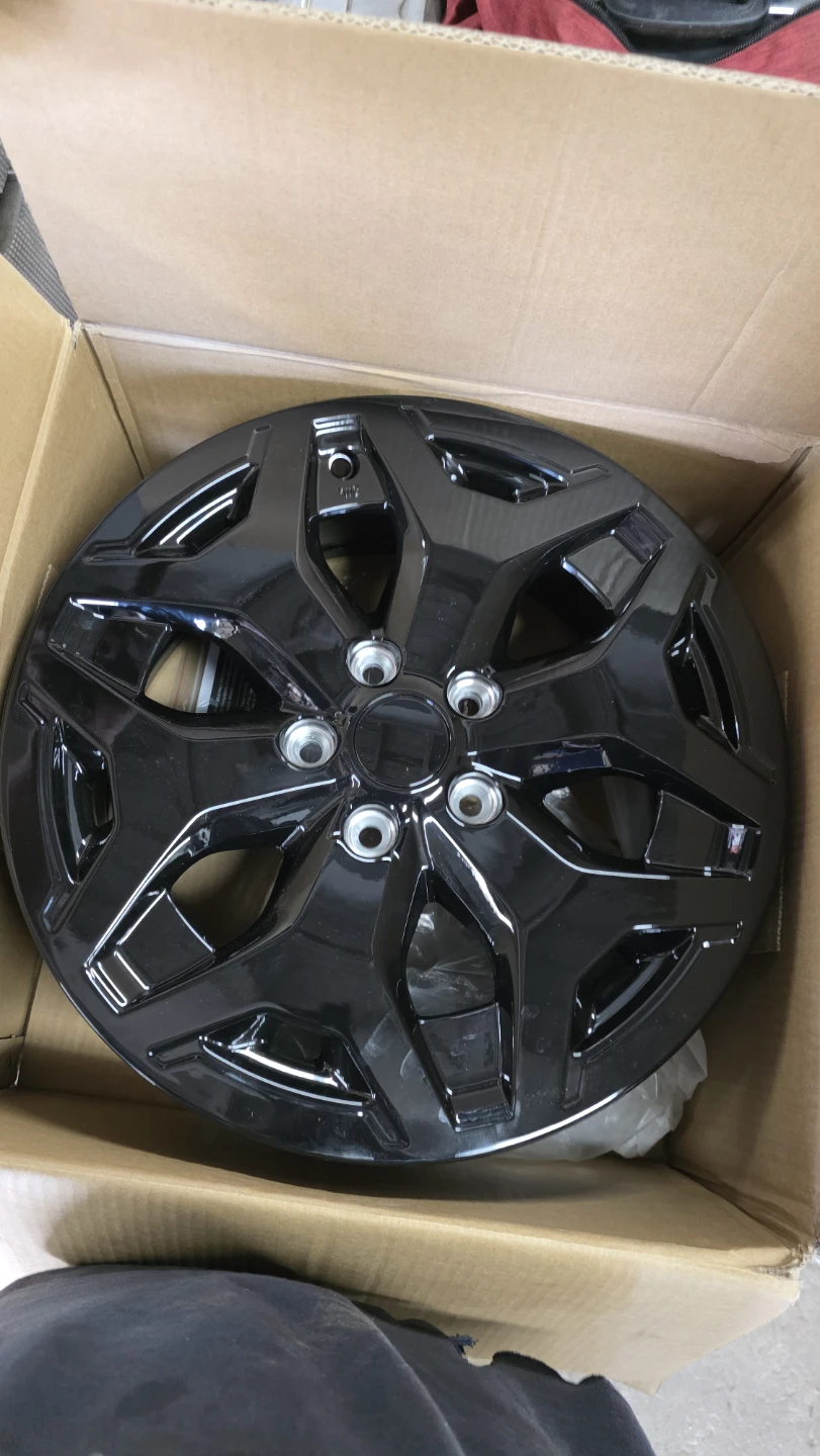 4 brand new 17inch R254 black Replika rims