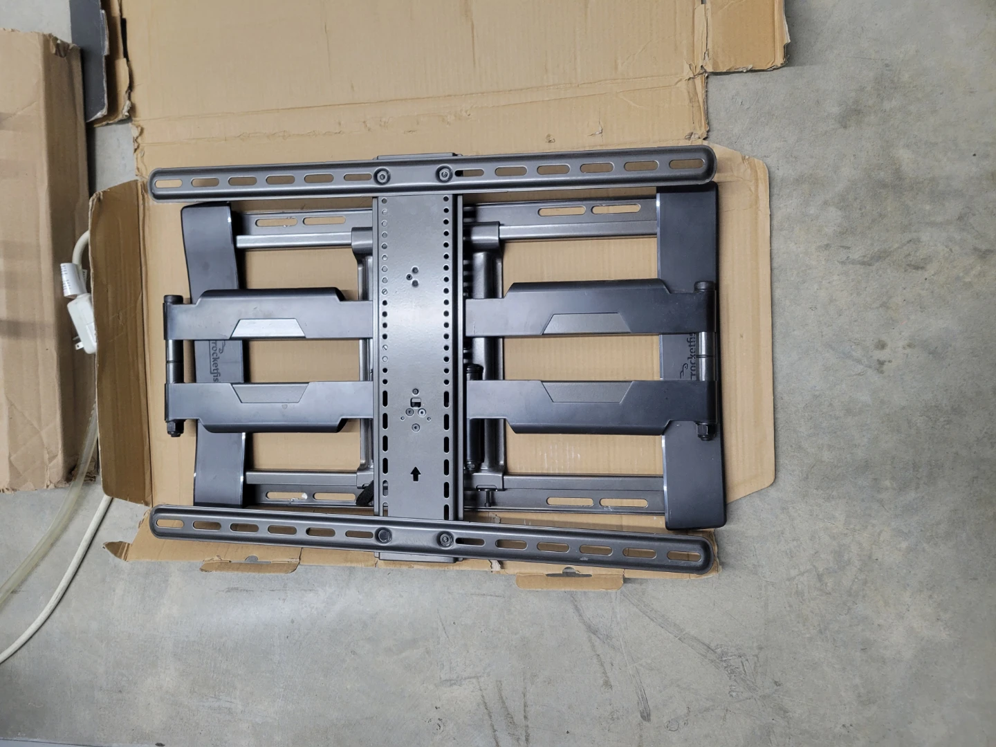 Rocketfish 40-75" Full-Motion TV Wall Mount