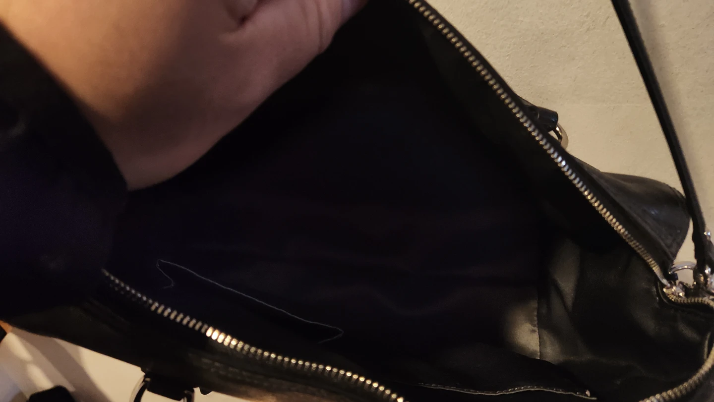$100 Black Leather Coach Handbag with Shoulder Strap - photo 5