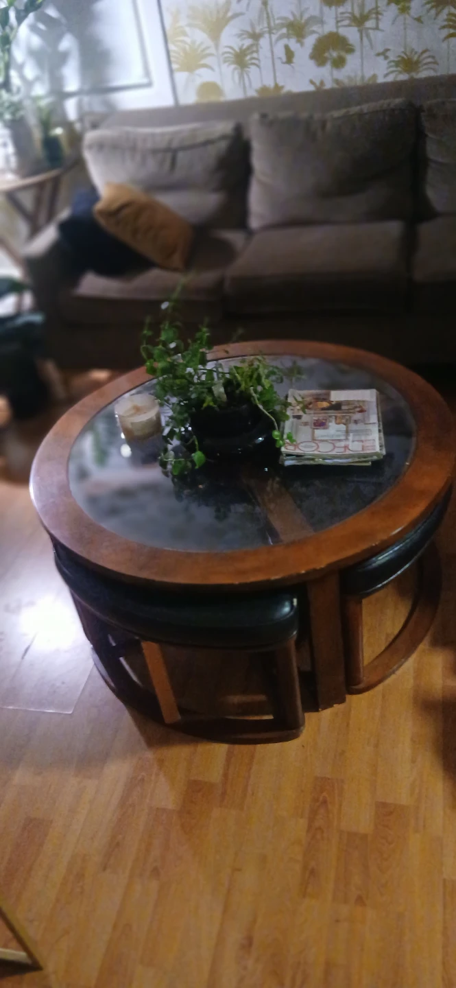 Round Coffee Table with 4 Stools