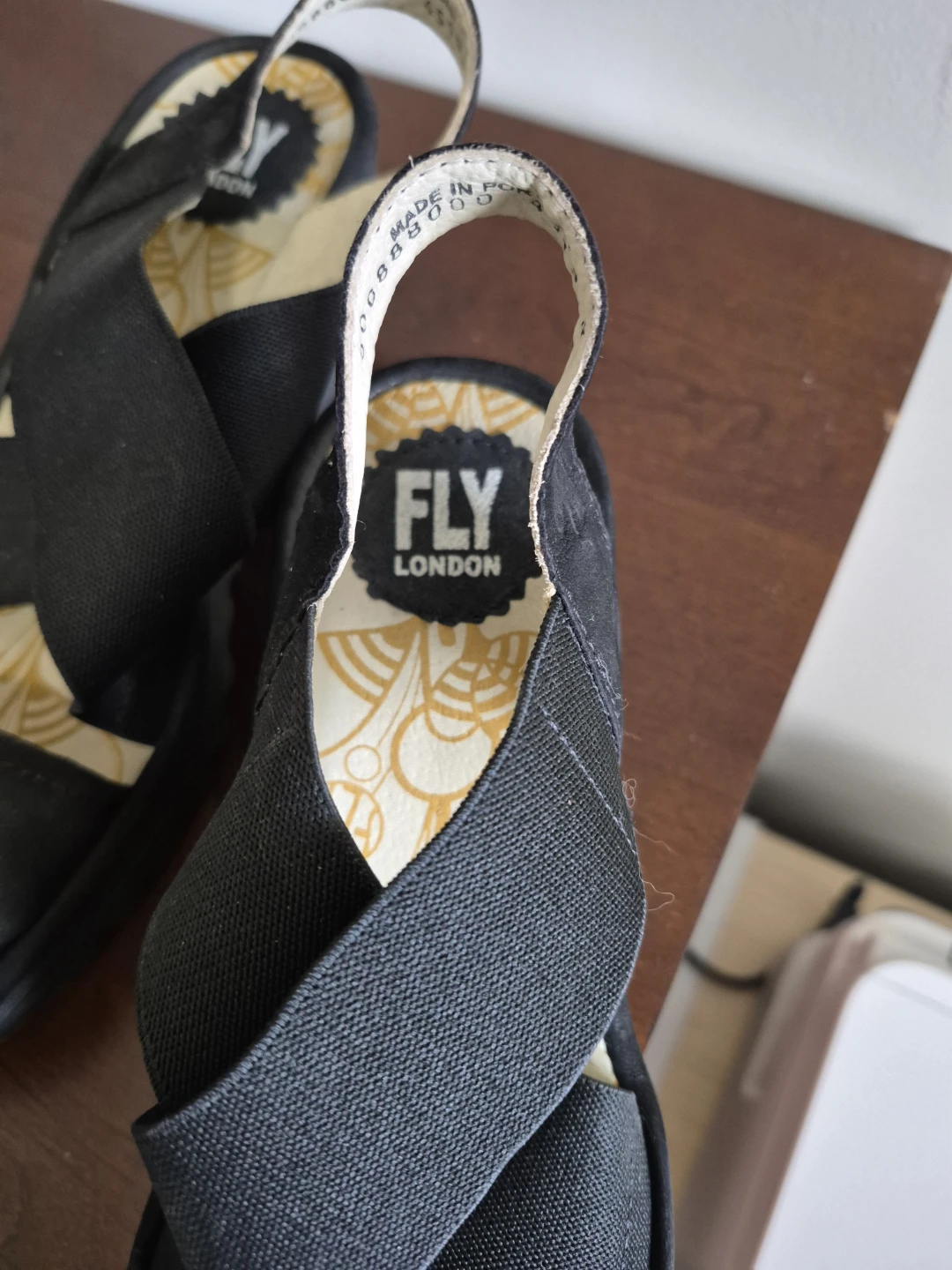 FLY LONDON Black Wedge Sandals Size 38 - photo 3
