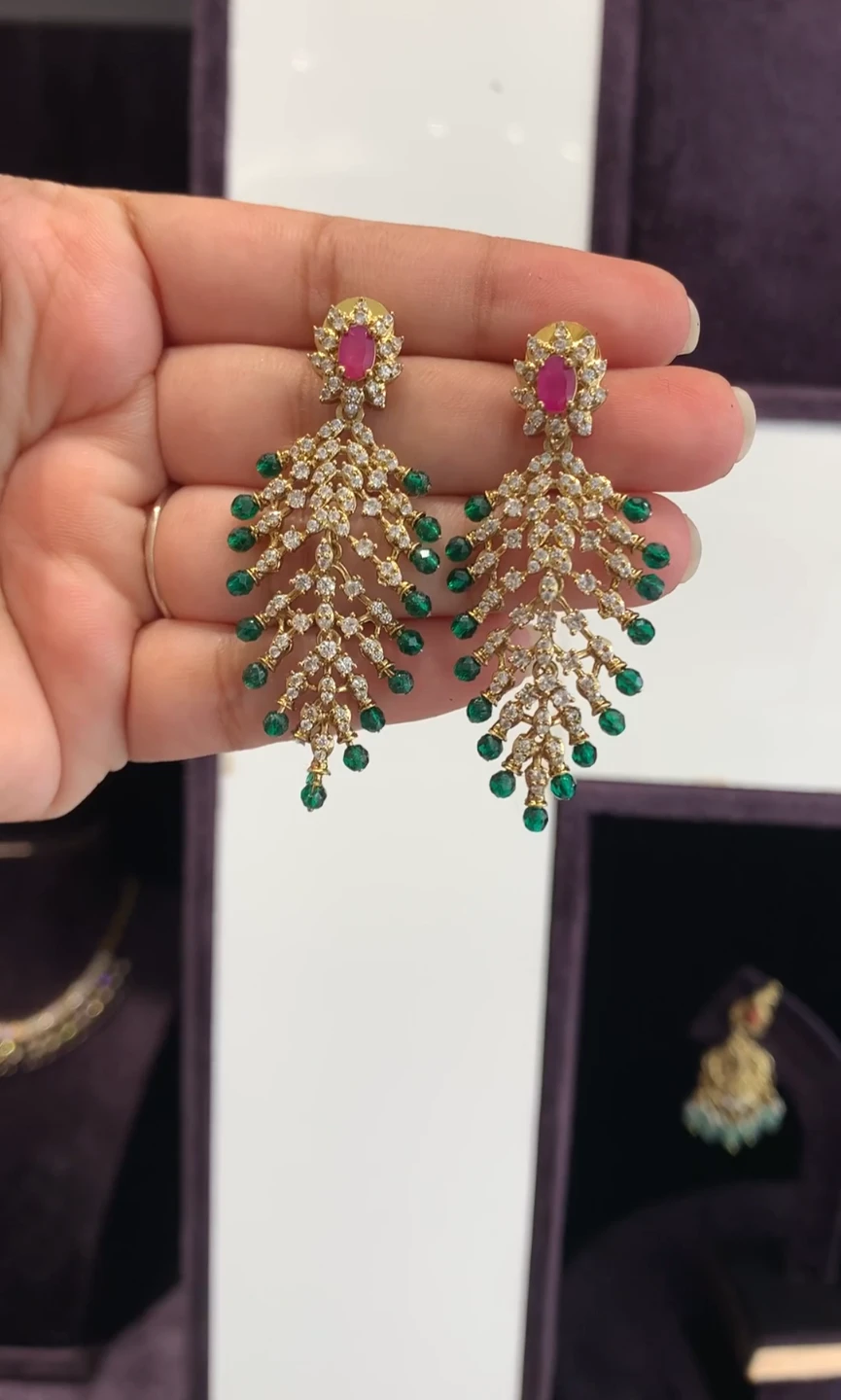 Brand new Gold Earrings with Emeralds and Pearls - photo 5
