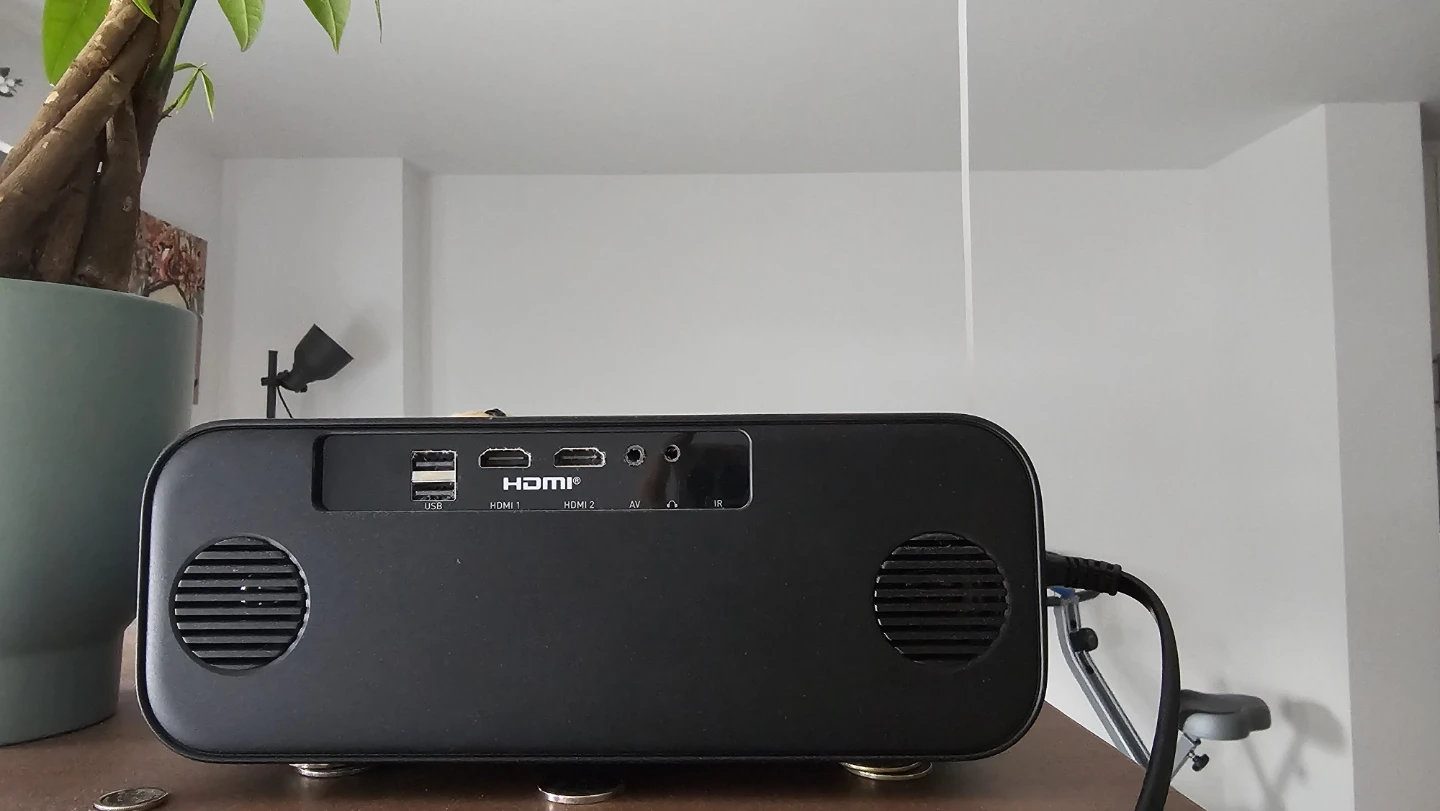 Urgent sale - Projector - photo 3