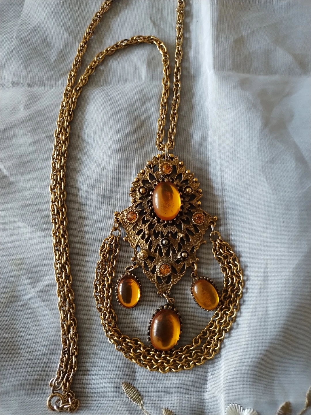 🌱 Vintage Amber and Gold-Tone Pendant Necklace - photo 2