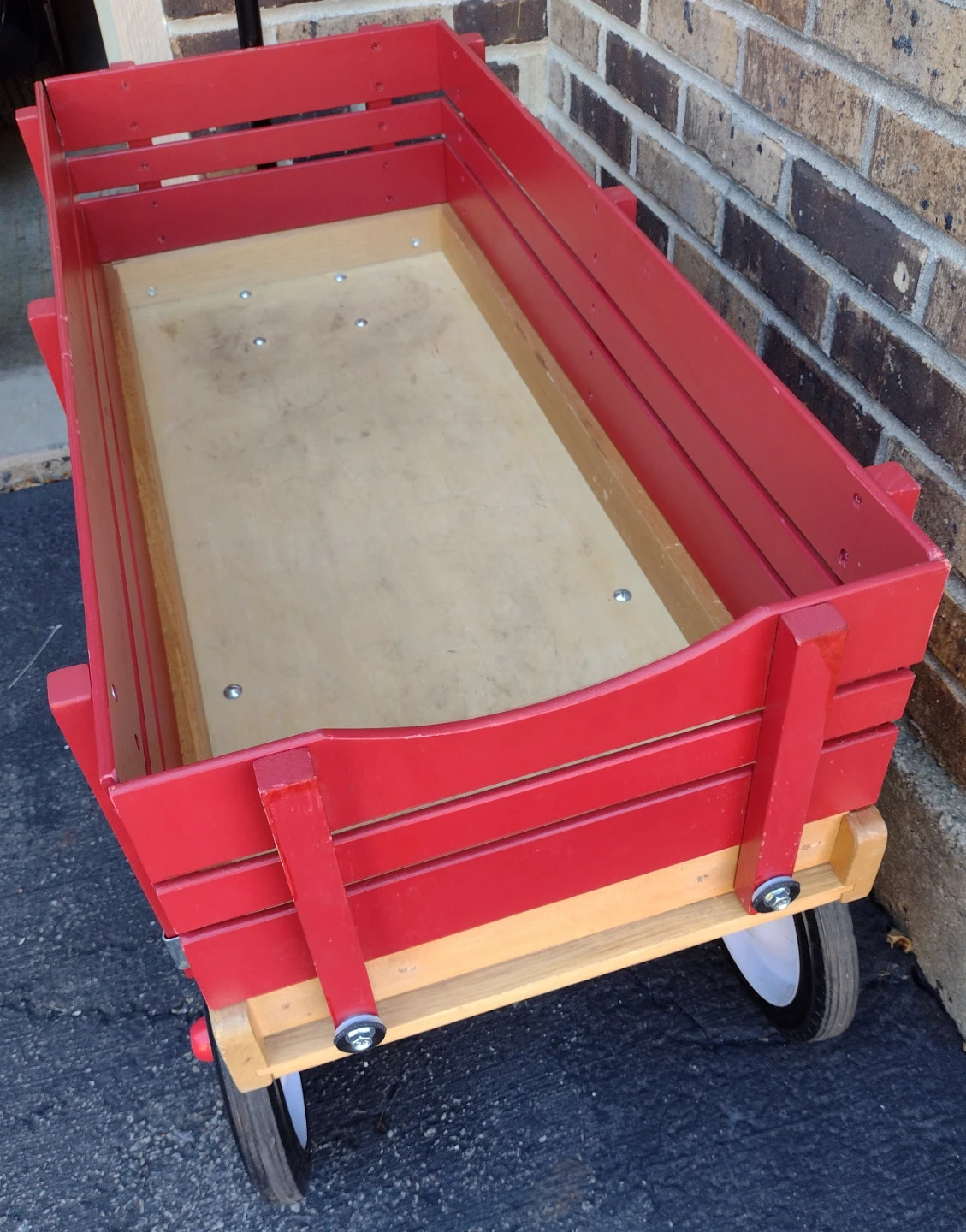 Radio Flyer Town & Country Wagon - photo 4