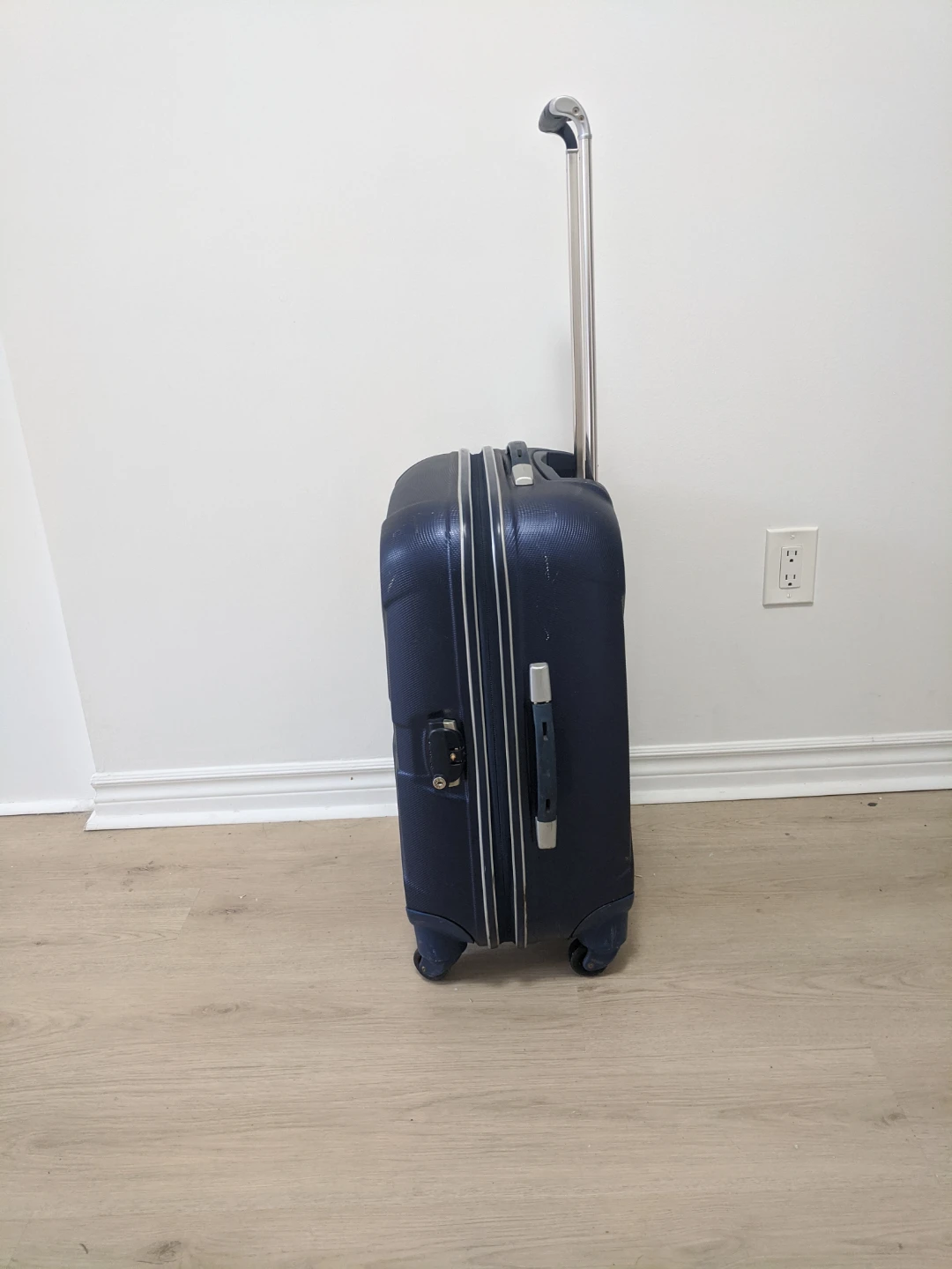 Navy Blue Hardside Spinner Luggage - photo 4