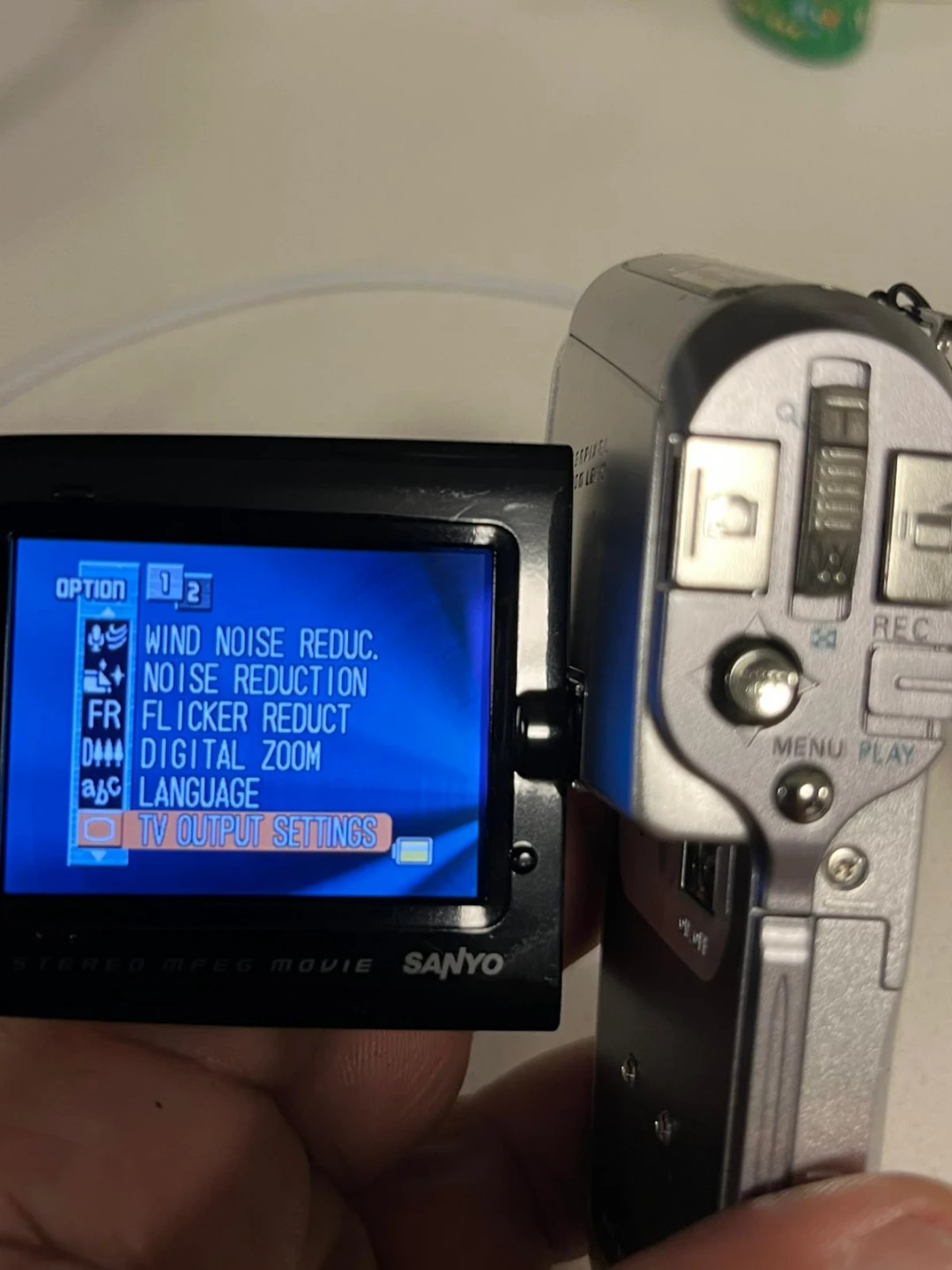 Sanyo Digital Movie Camera VPC-C5 GX - photo 4