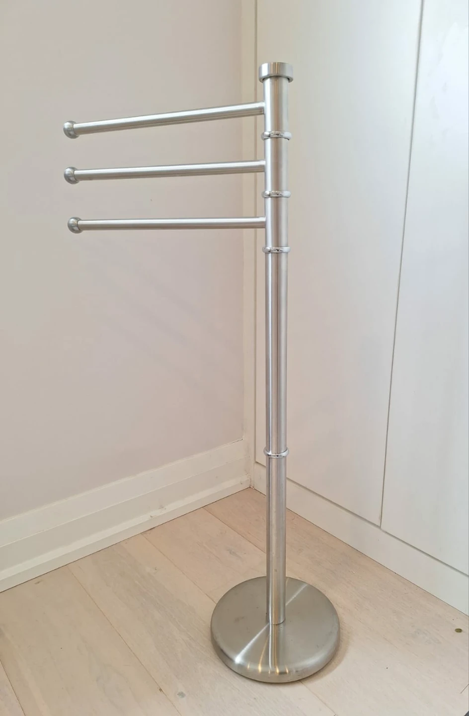 Steel Swivel Arm Towel Rack