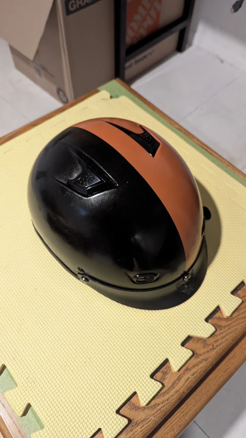woman's small helmet - photo 5