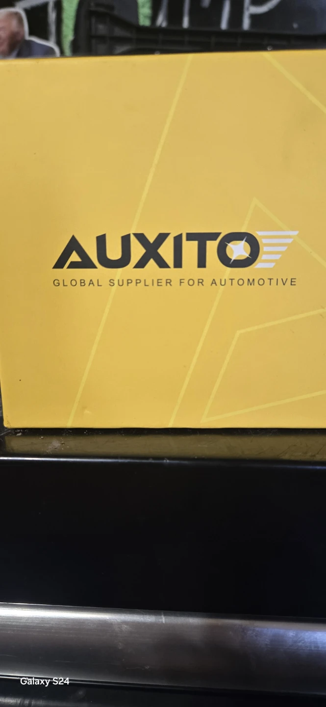 AUXITO LED Headlight Bulbs 9005 with campus harness - photo 3