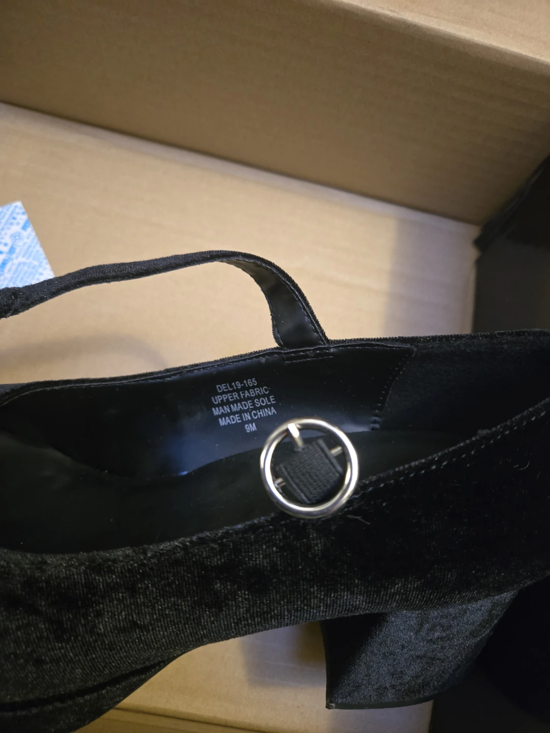 Black Velvet Mary Jane Shoes Size 9 - photo 3