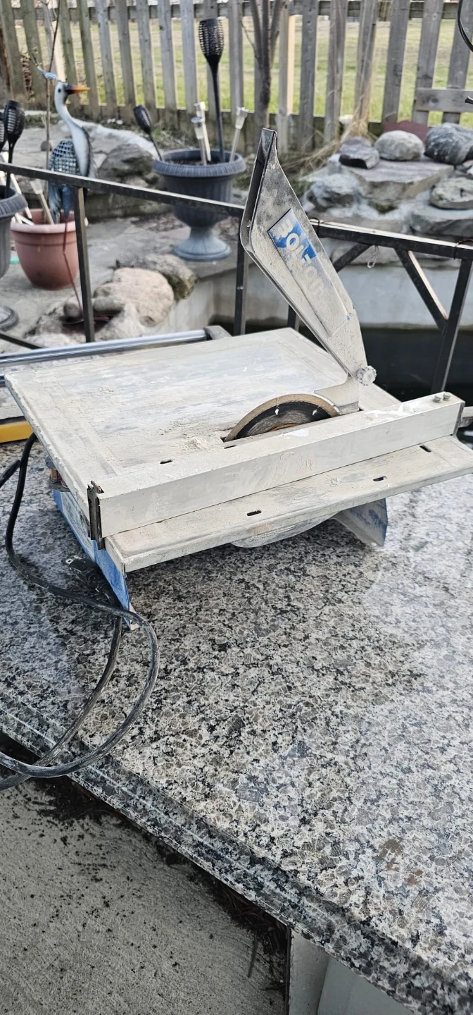Model T-270 Tile Saw