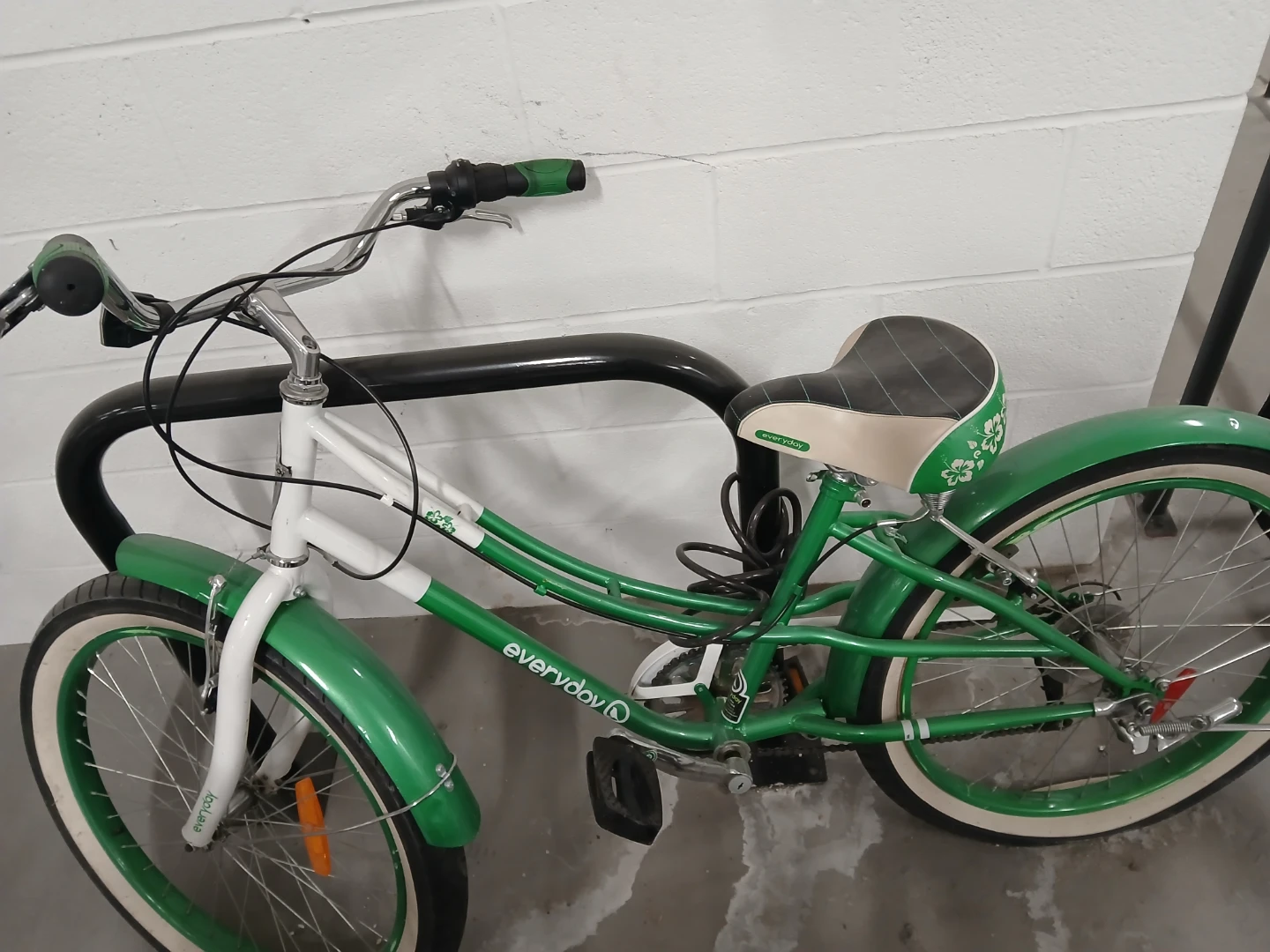 Everyday Cruiser Bicycle
