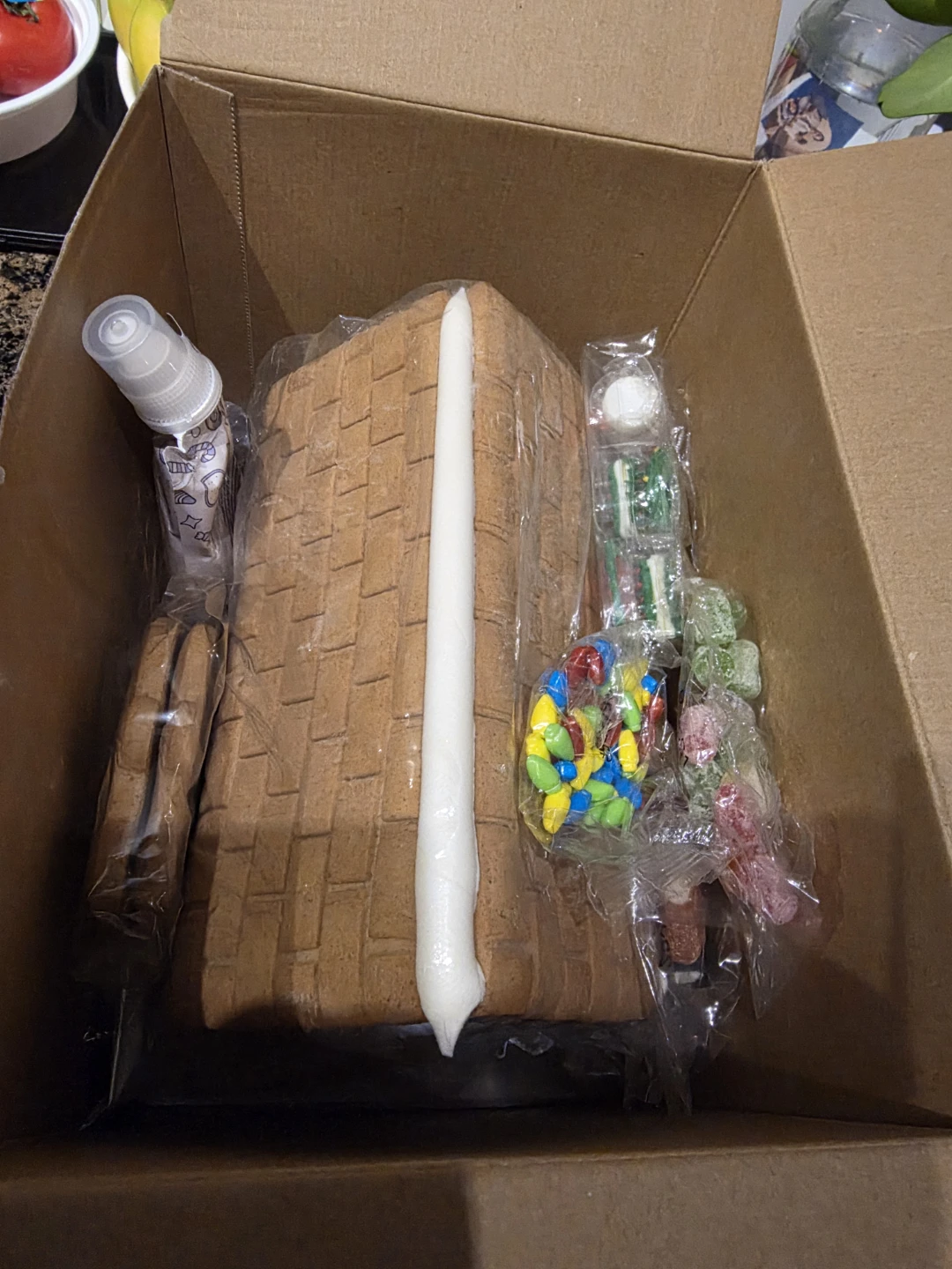 Gingerbread House Decorating Kit - photo 2