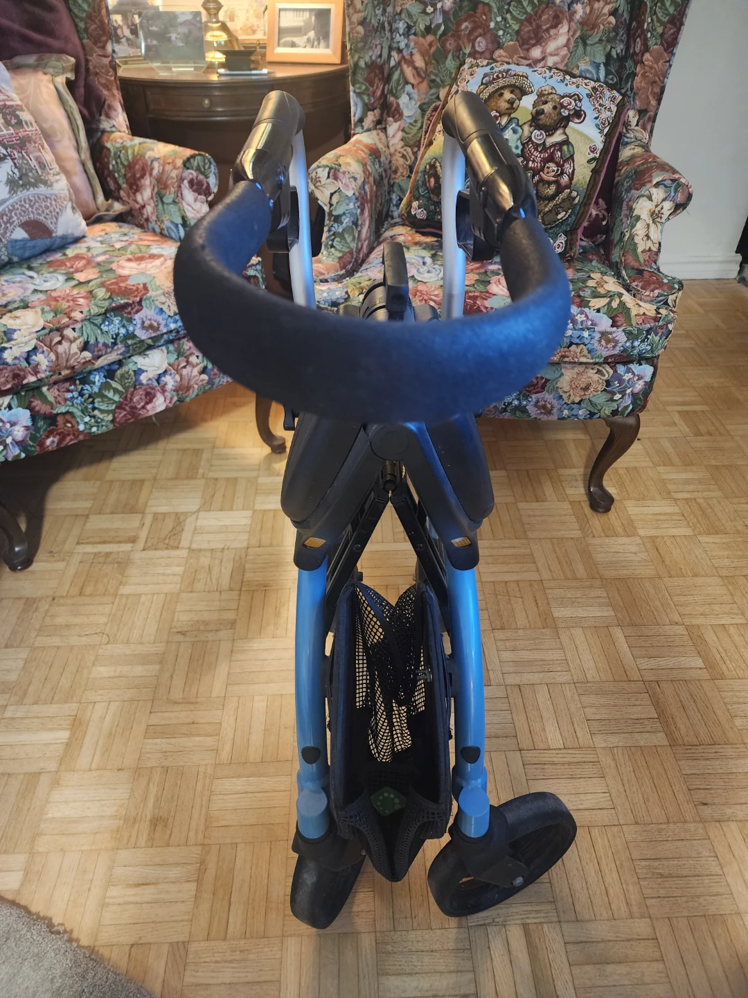 Xpresso Blue Rollator Walker with Seat and Basket $100 Keswick - photo 3