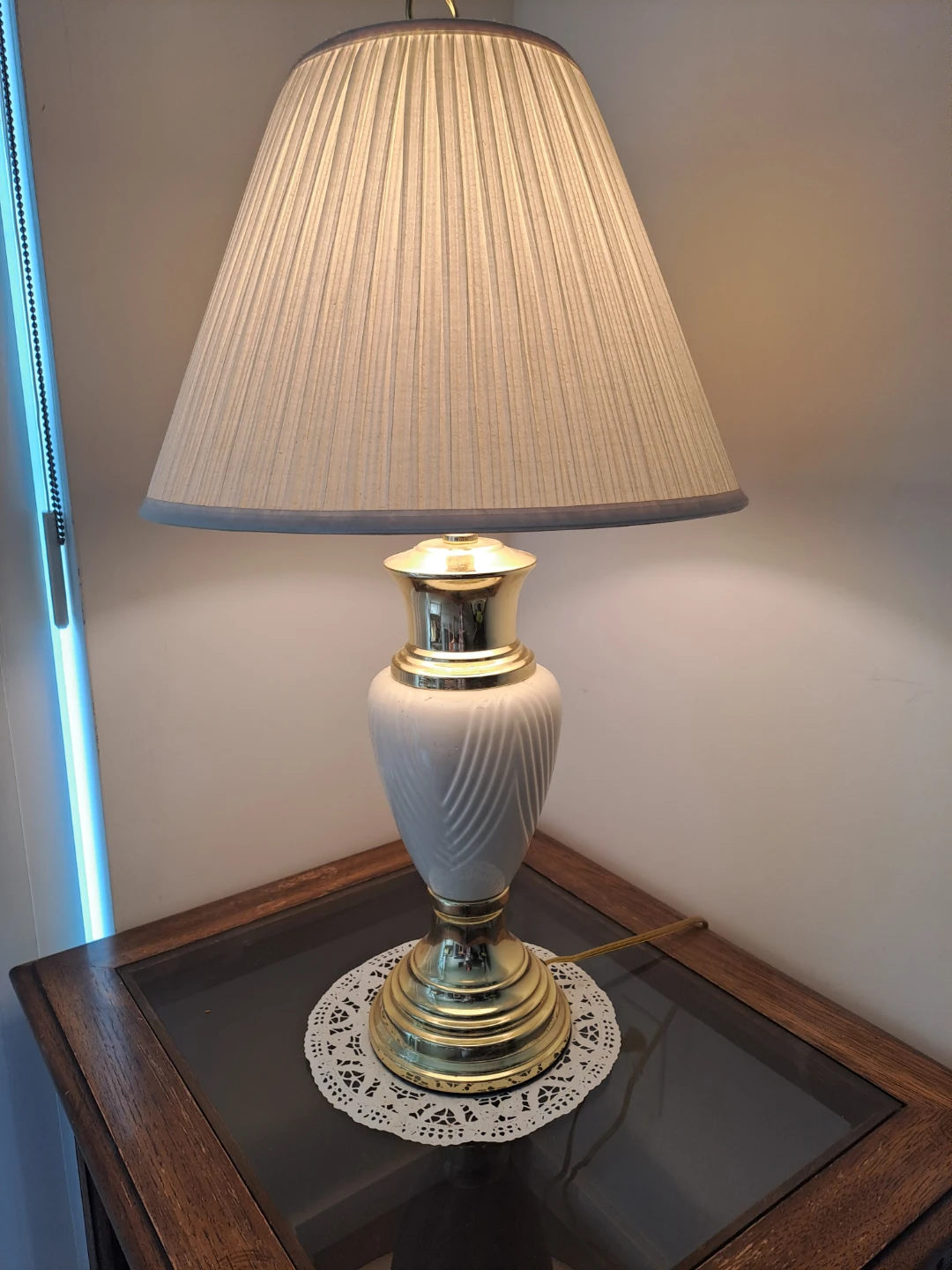 Side table & lamp - photo 2