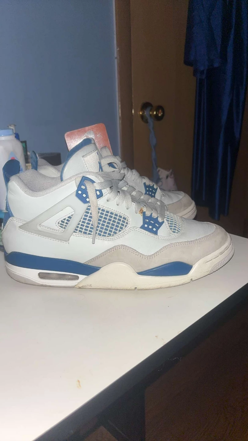 Jordan 4 Retro
