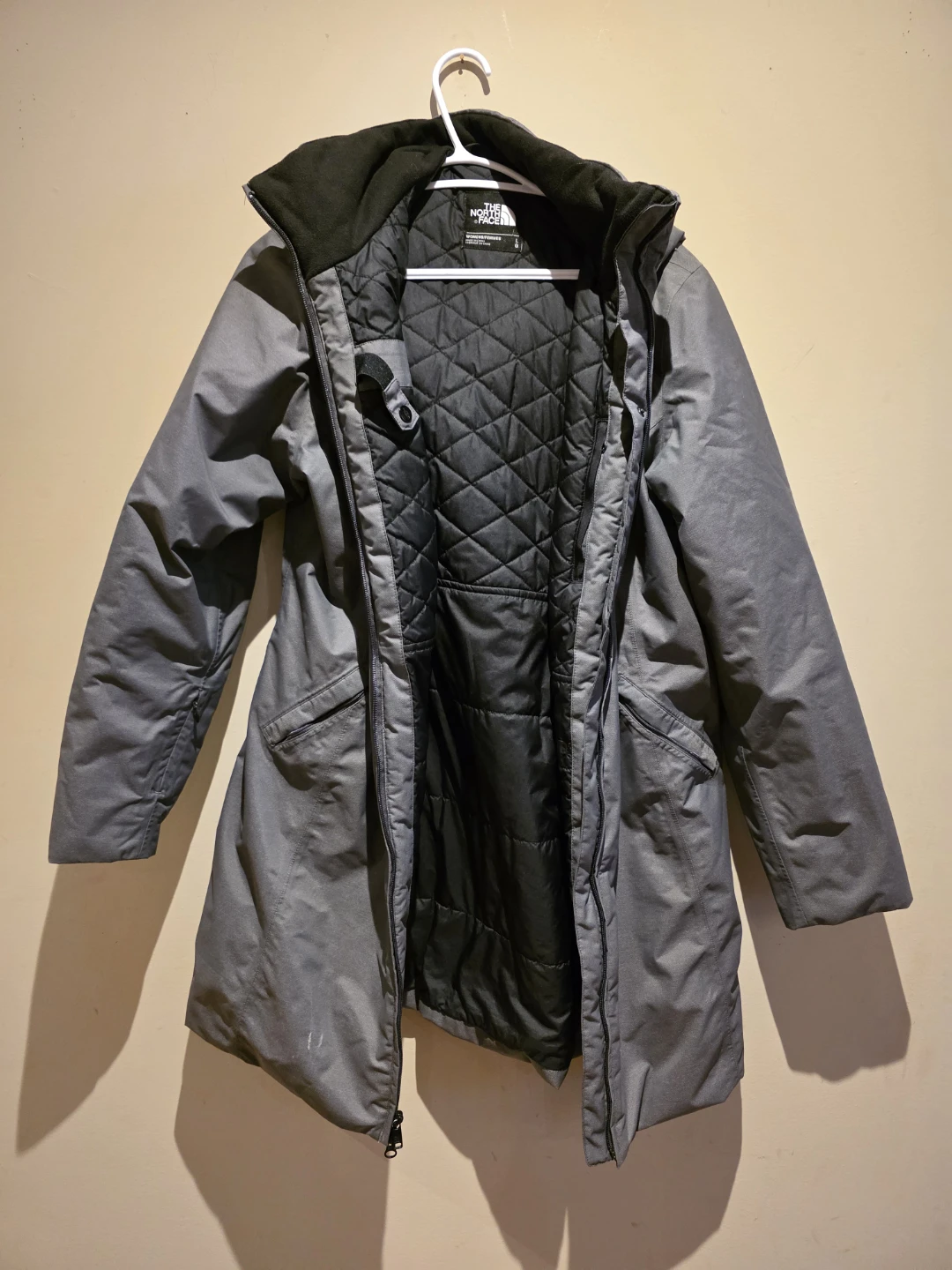The North Face Women's Grey Parka Jacket Size L