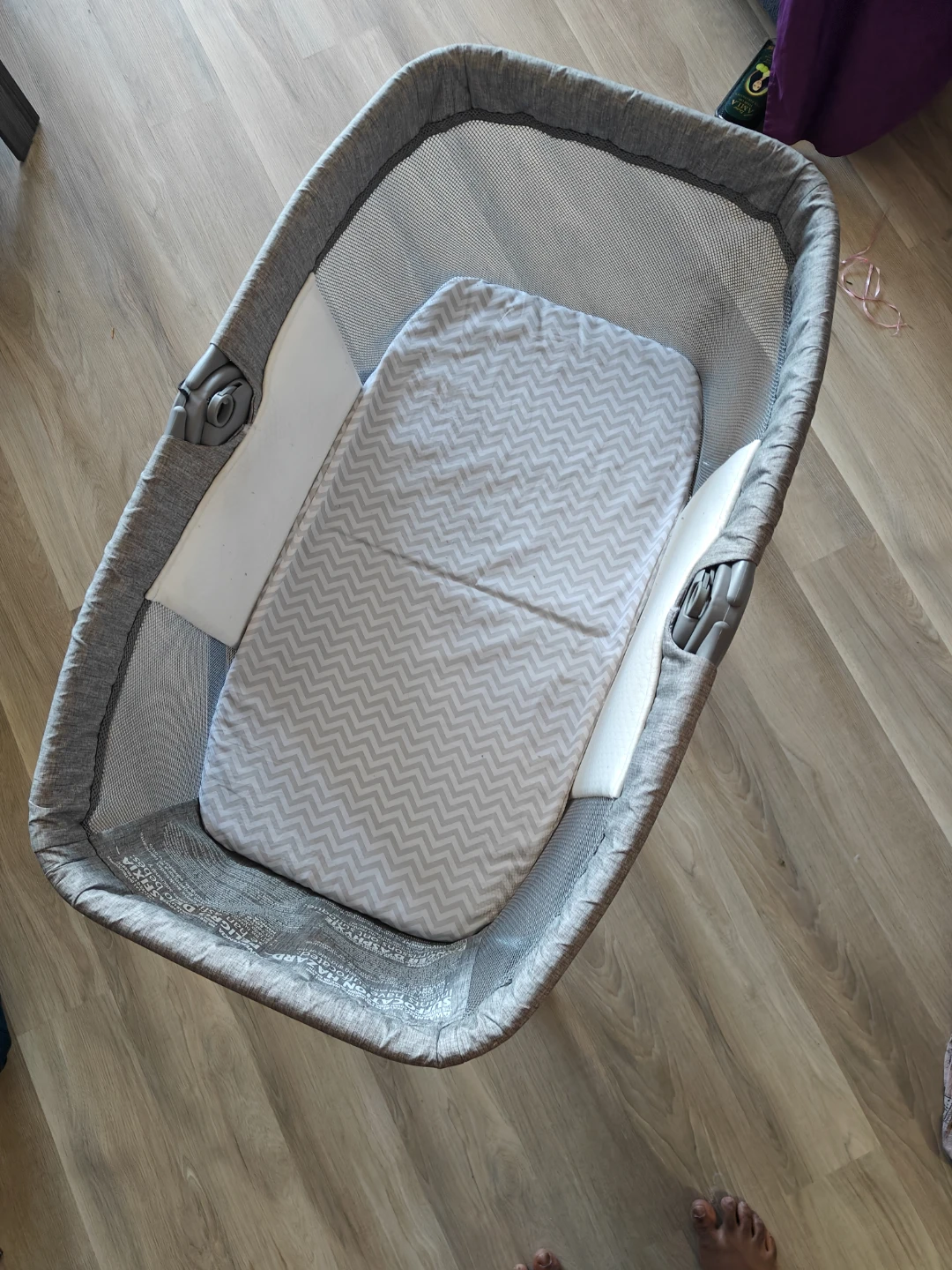 Evenflo Portable Bassinet - photo 2