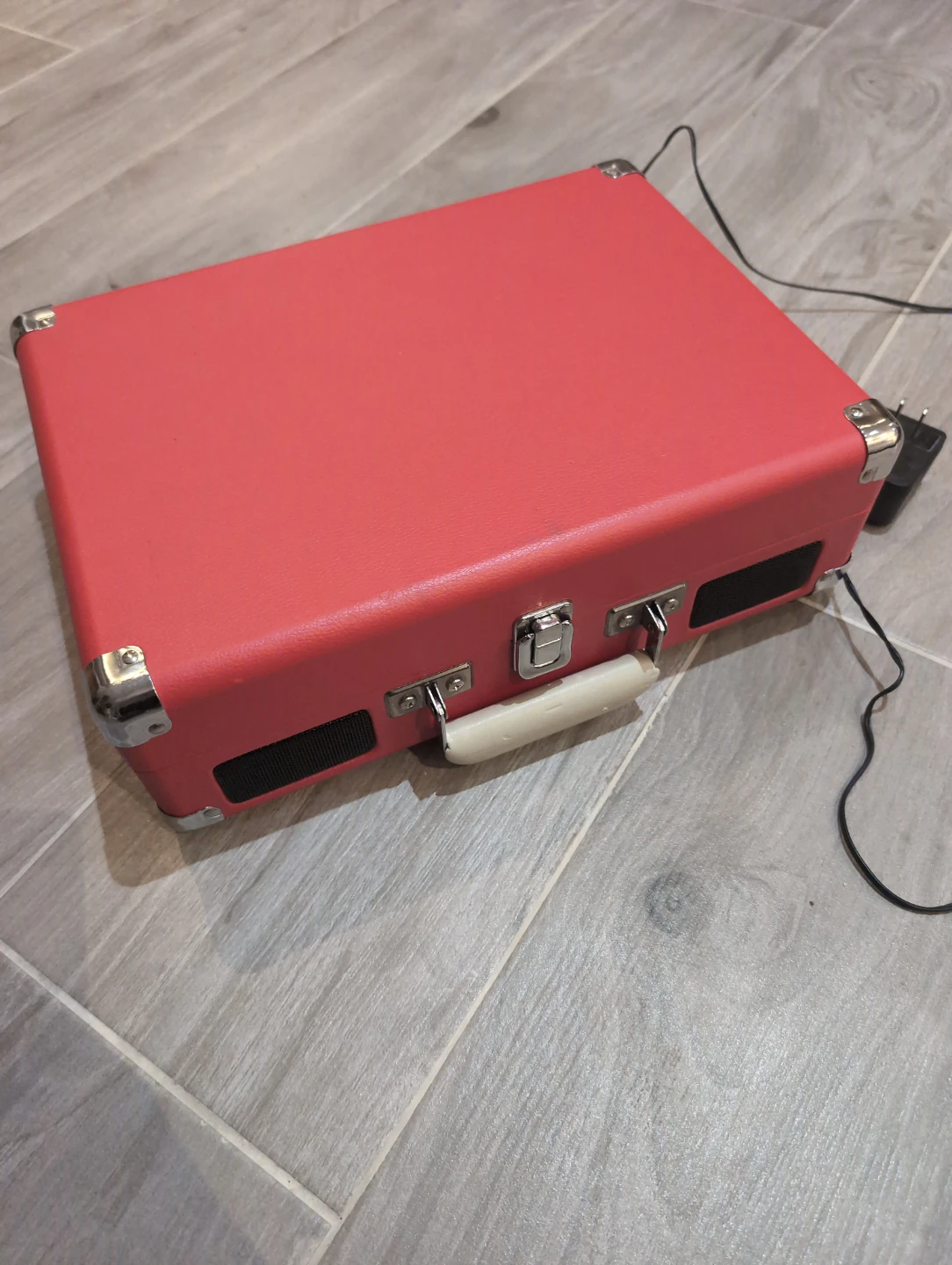 Crosley Orange Portable Record Player - photo 3