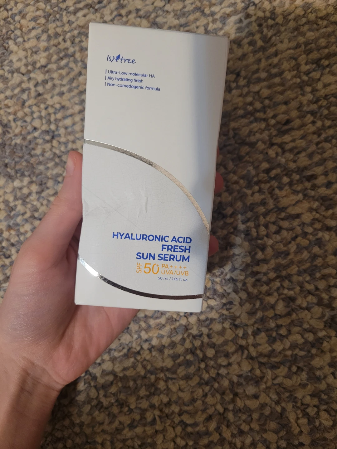 Isntree Hyaluronic Acid Fresh Sun Serum SPF 50 - photo 2