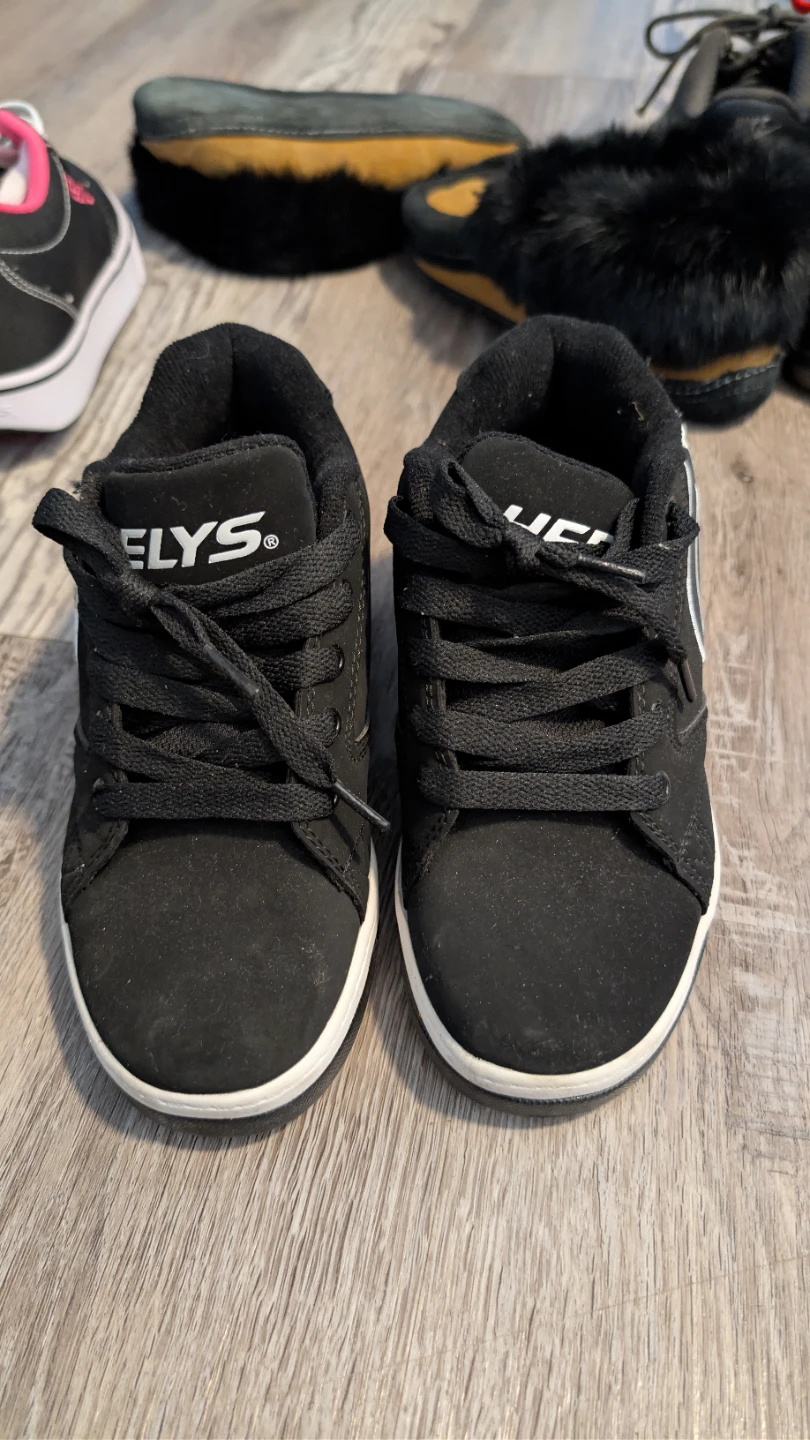 Heelys Propel Black Roller Shoes Youth Size 4