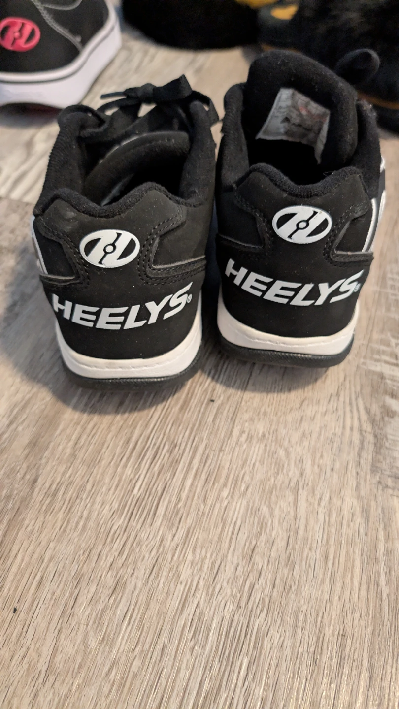 Heelys Propel Black Roller Shoes Youth Size 4 - photo 3