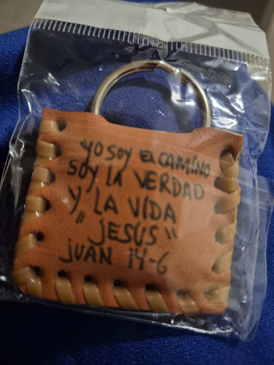 El Salvador Leather Keychain - photo 2