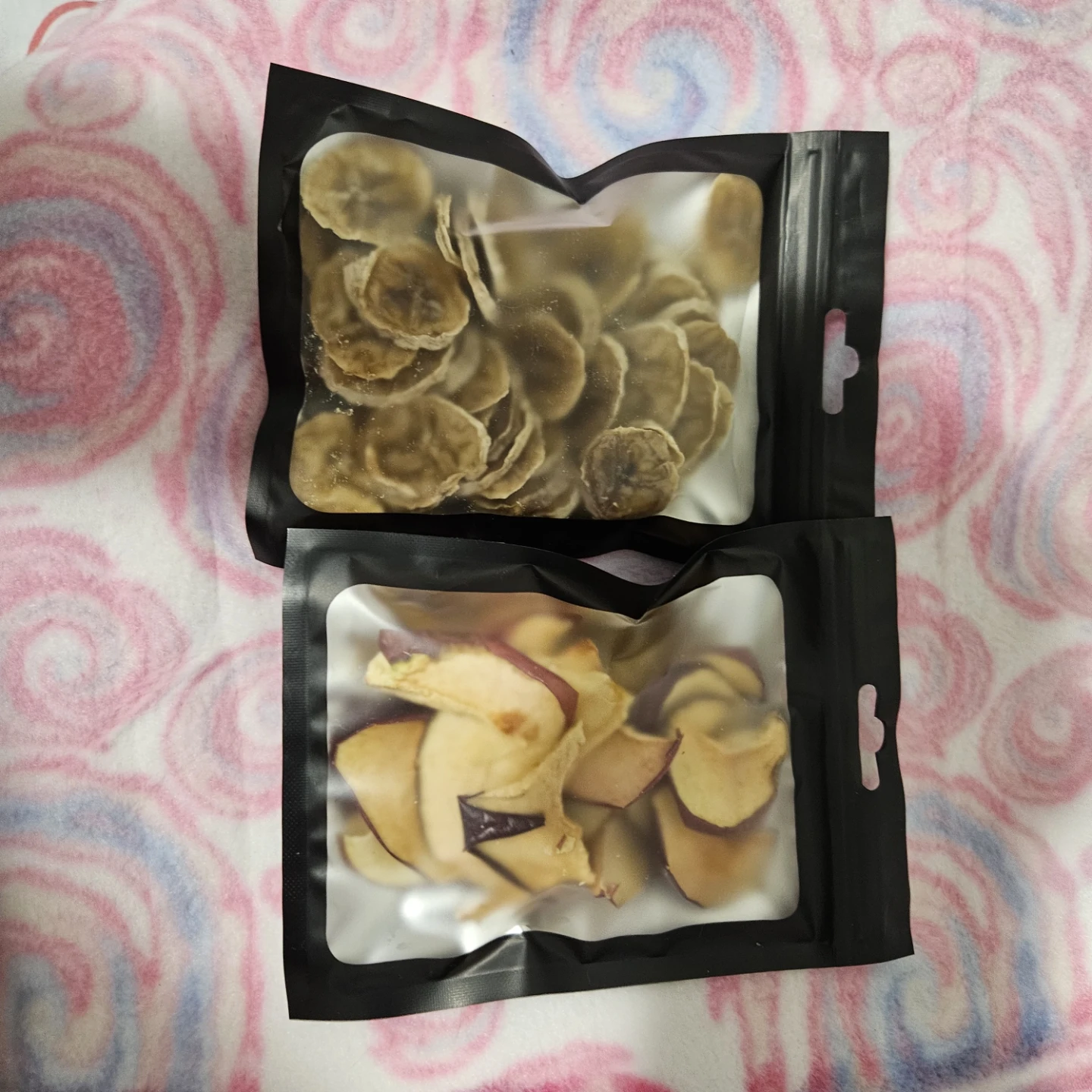 Dried Banana Chips and Apple Slices Snacks (2 Bags) - photo 4