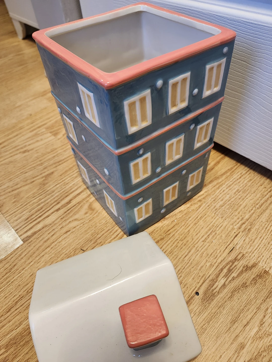Ceramic Cookie Jar and Salt & Pepper Shakers - photo 2