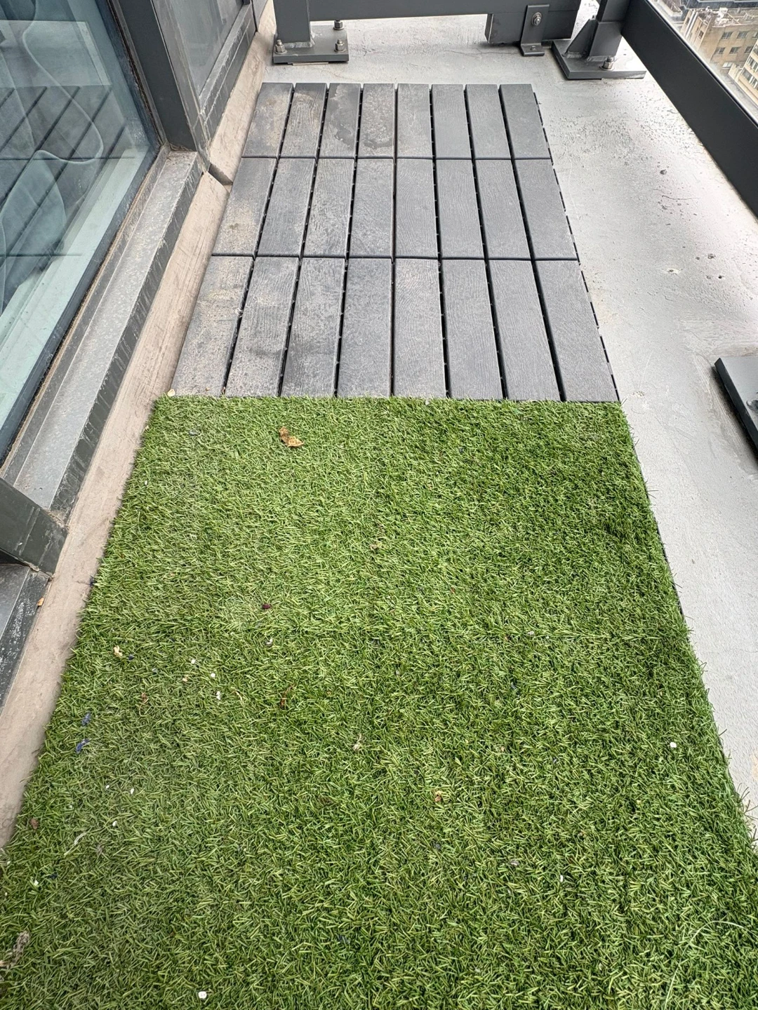 Artificial Grass tiles for Balcony - photo 2