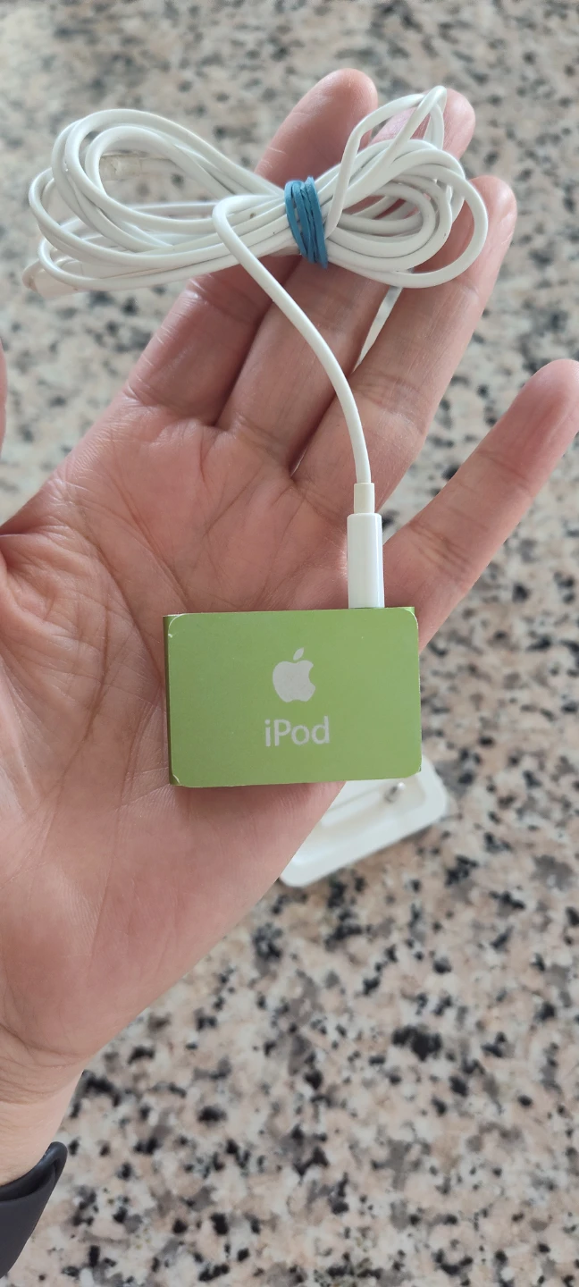 Apple iPod Shuffle Green - For Collectable - photo 2