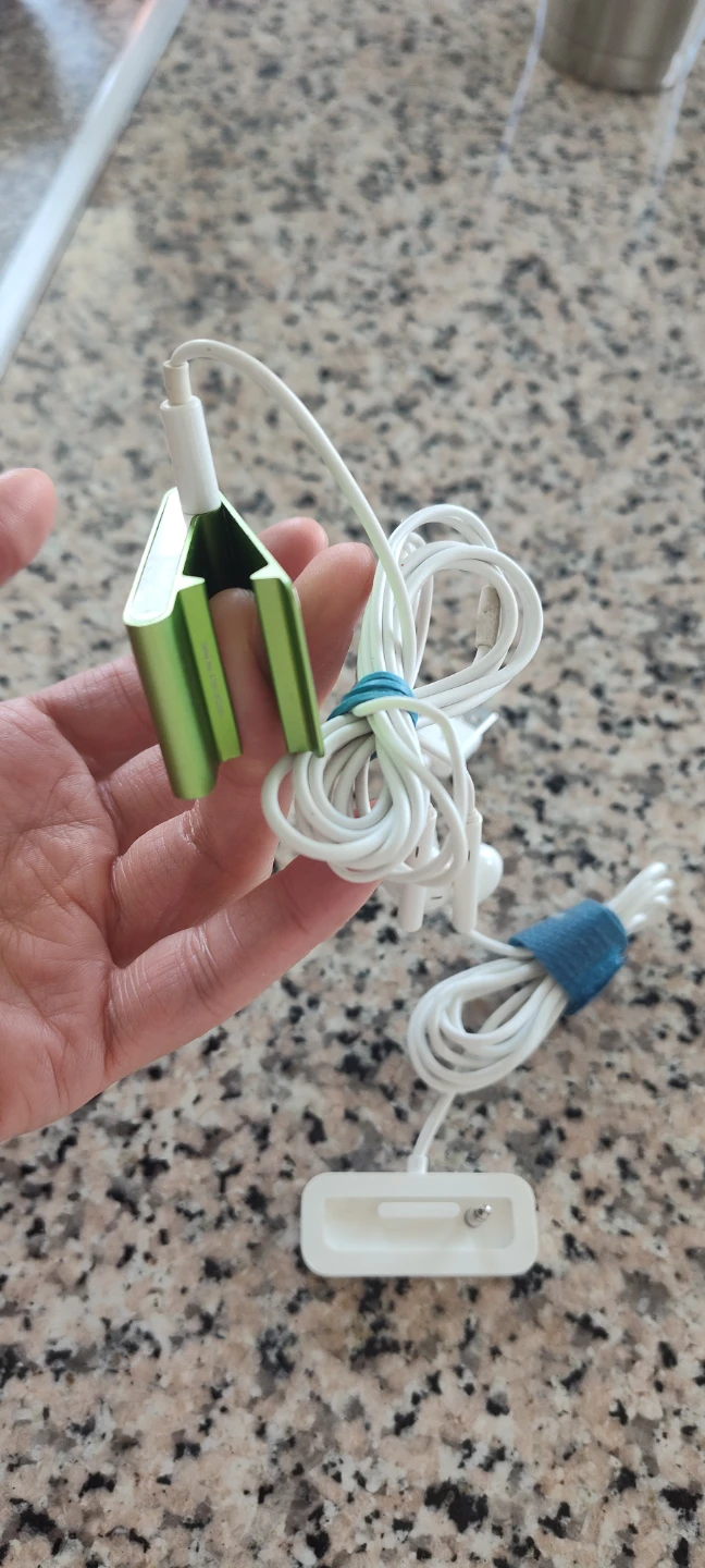 Apple iPod Shuffle Green - For Collectable - photo 3