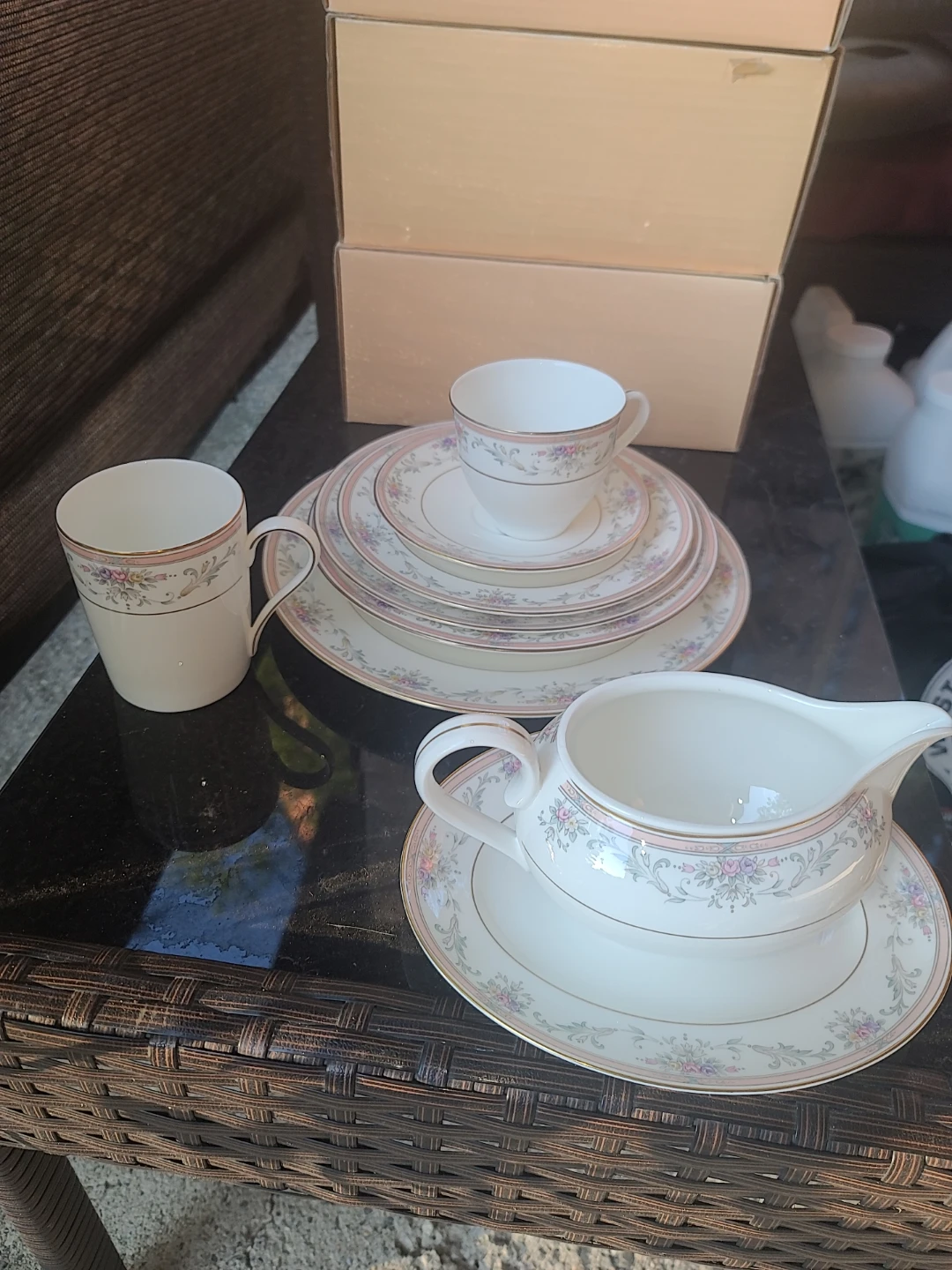 Christopher Stuart Spring Crest Bone China Dinnerware Set - photo 5