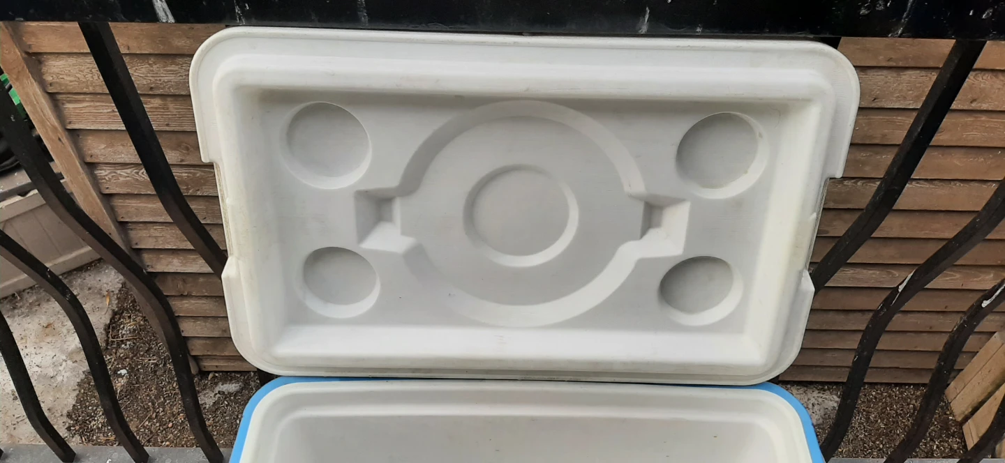 Coleman & Playmate Coolers READ DESCRIPTION ON SIZE - photo 4