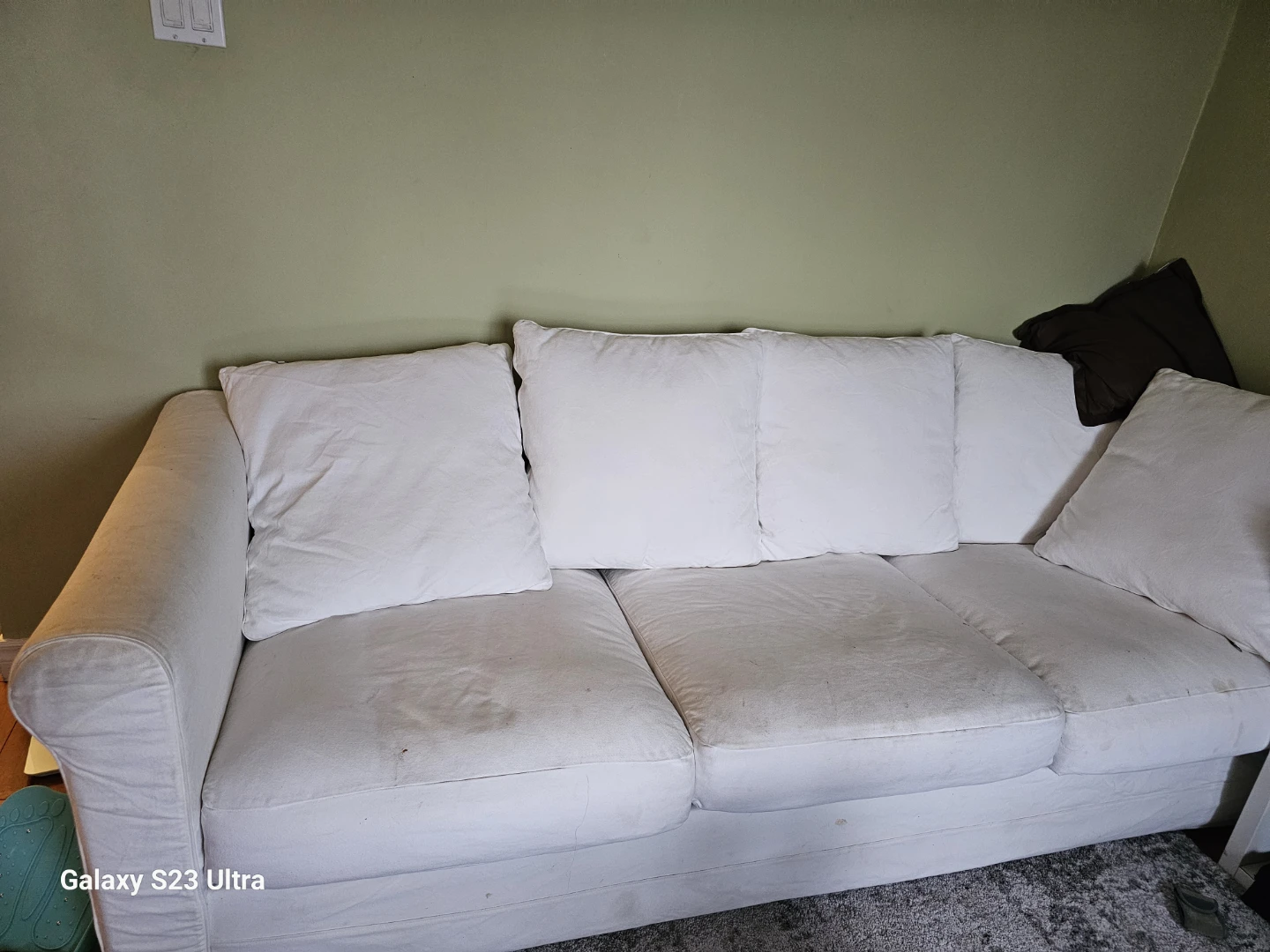 White Sectional Sofa with Cushions - photo 4