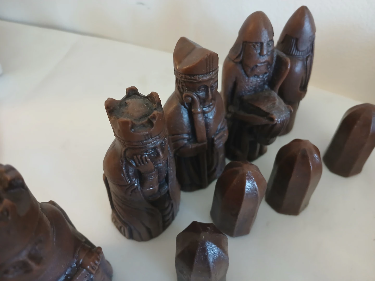 Vintage reproduction Chess Set...medieval Isle of Lewis set. - photo 2