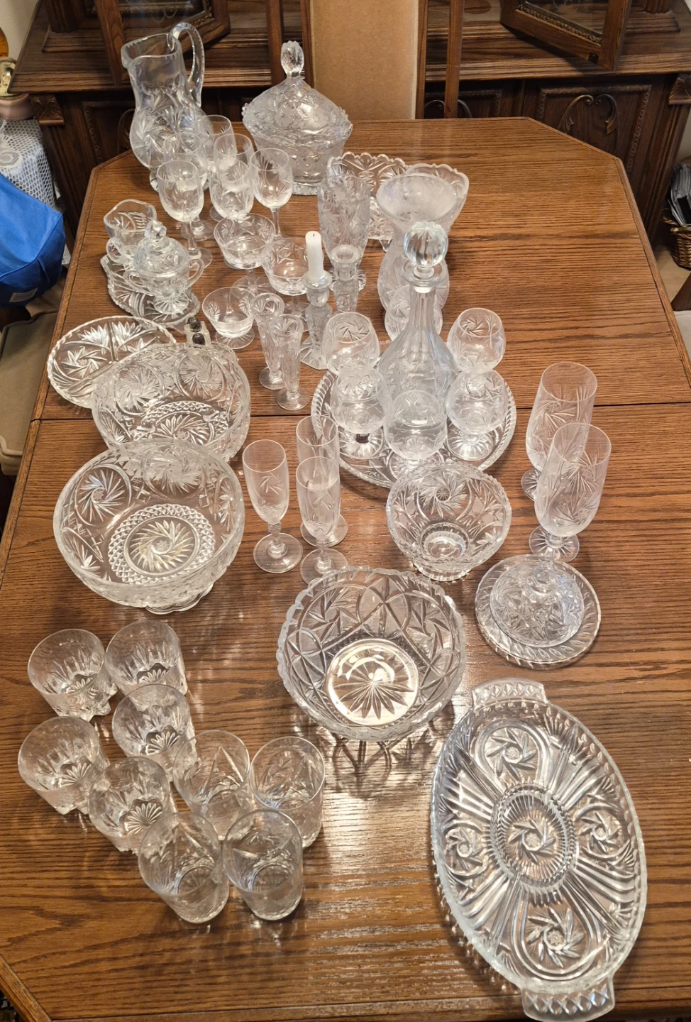 Large Crystal Set - Vintage Pinwheel Cut Glass - photo 3