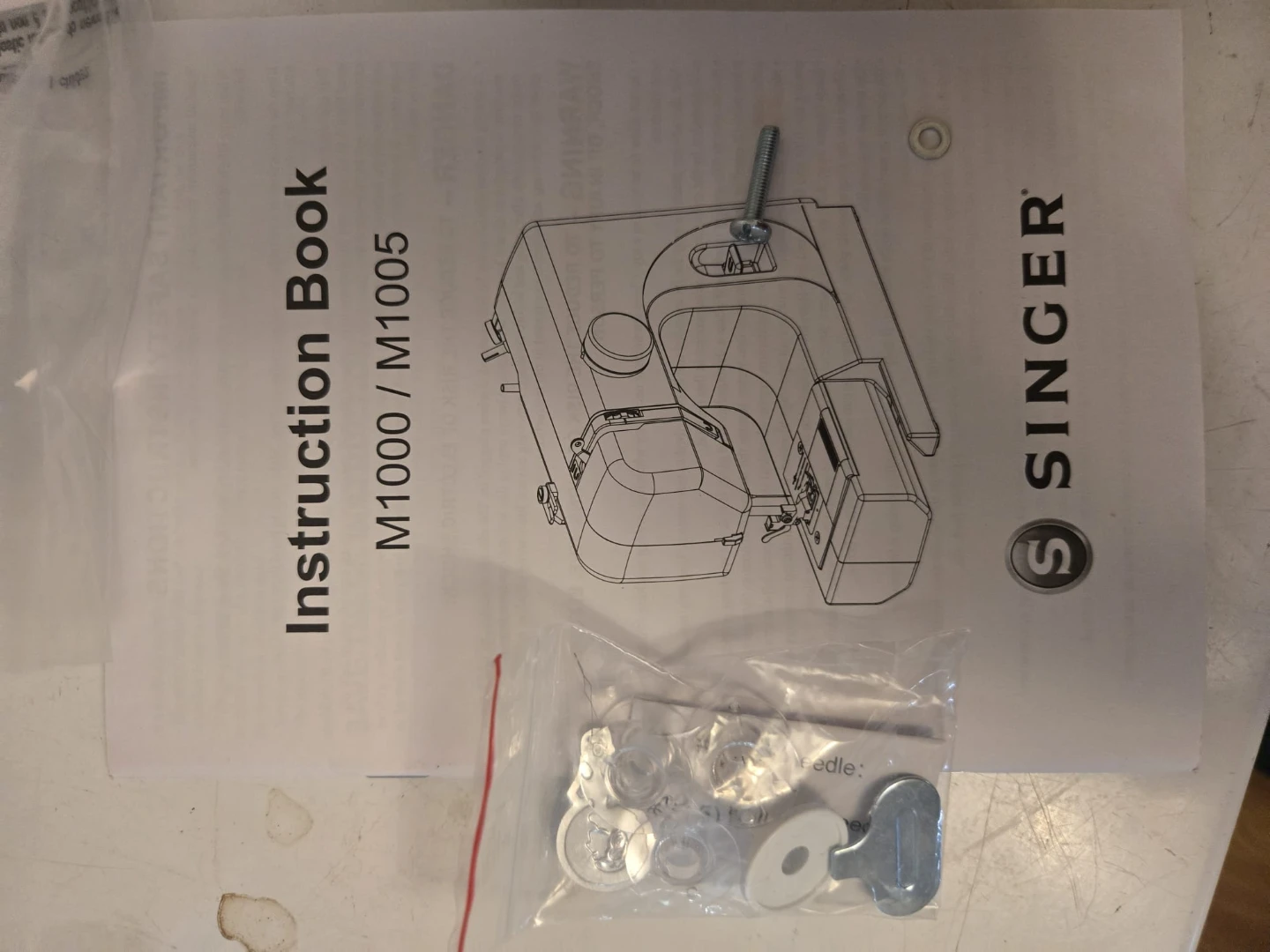 Singer M1000 Mending Sewing Machine - photo 3