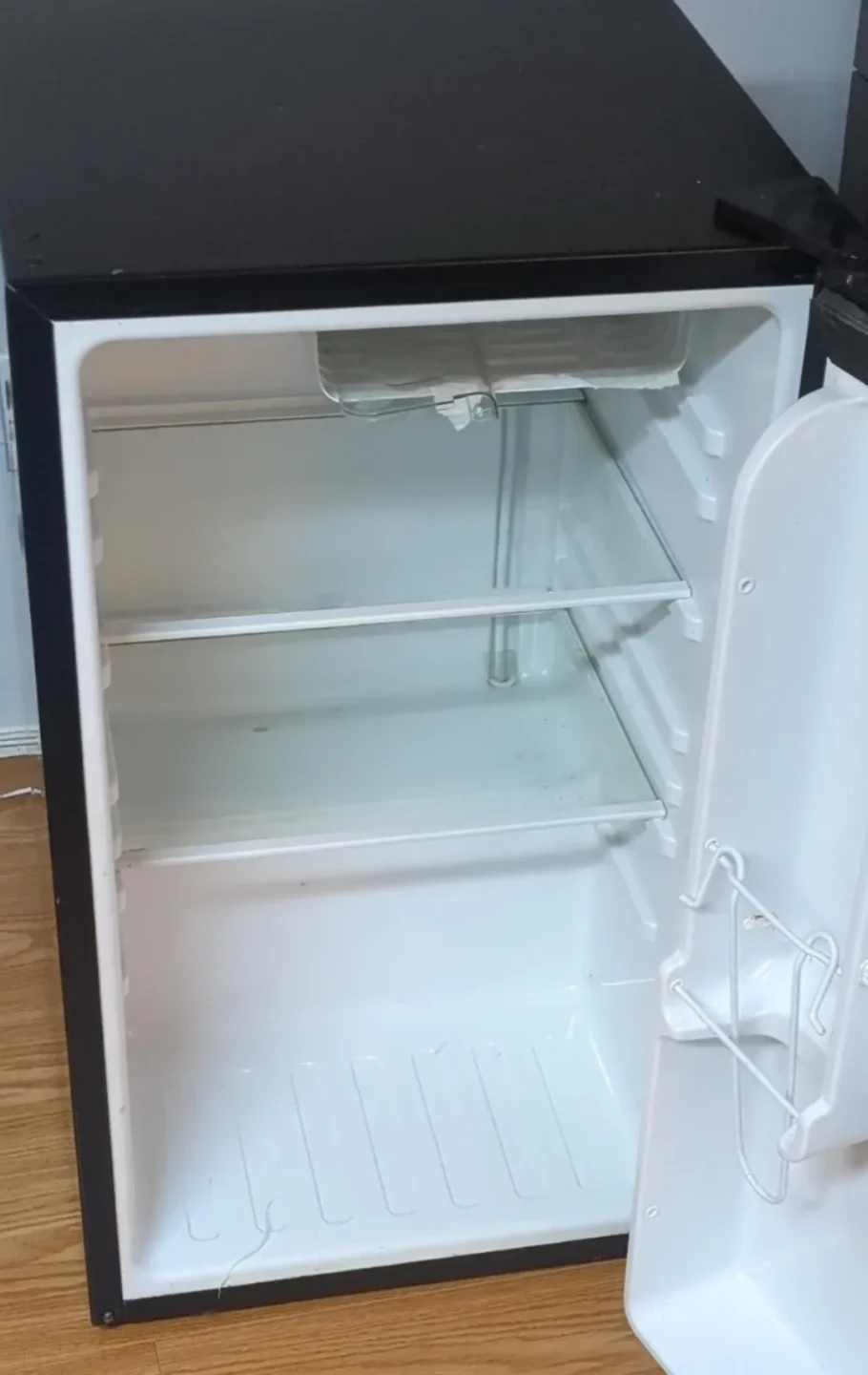 RS Design Compact Mini Fridge