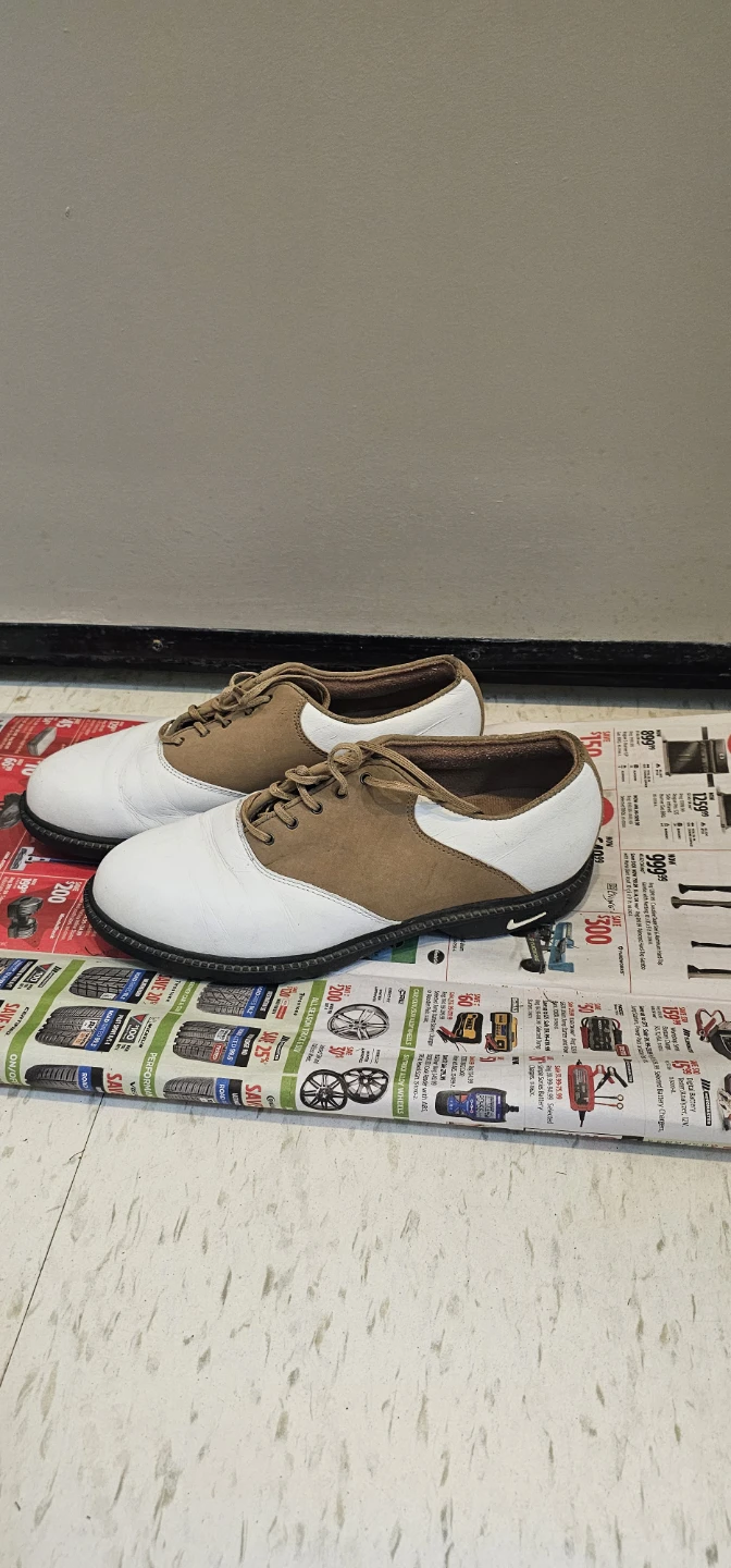 Nike Golf Shoes - White/Tan - Size 8