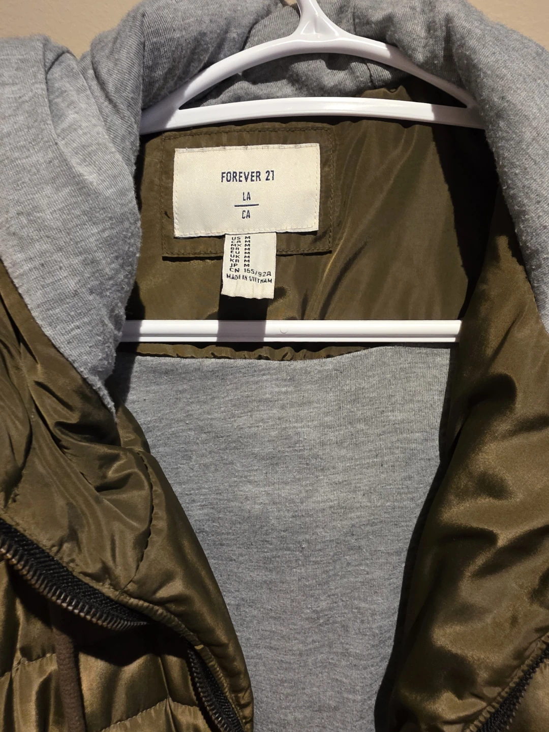 Forever 21 Puffer Jacket with Hood - Olive Green - Size Medium - photo 2