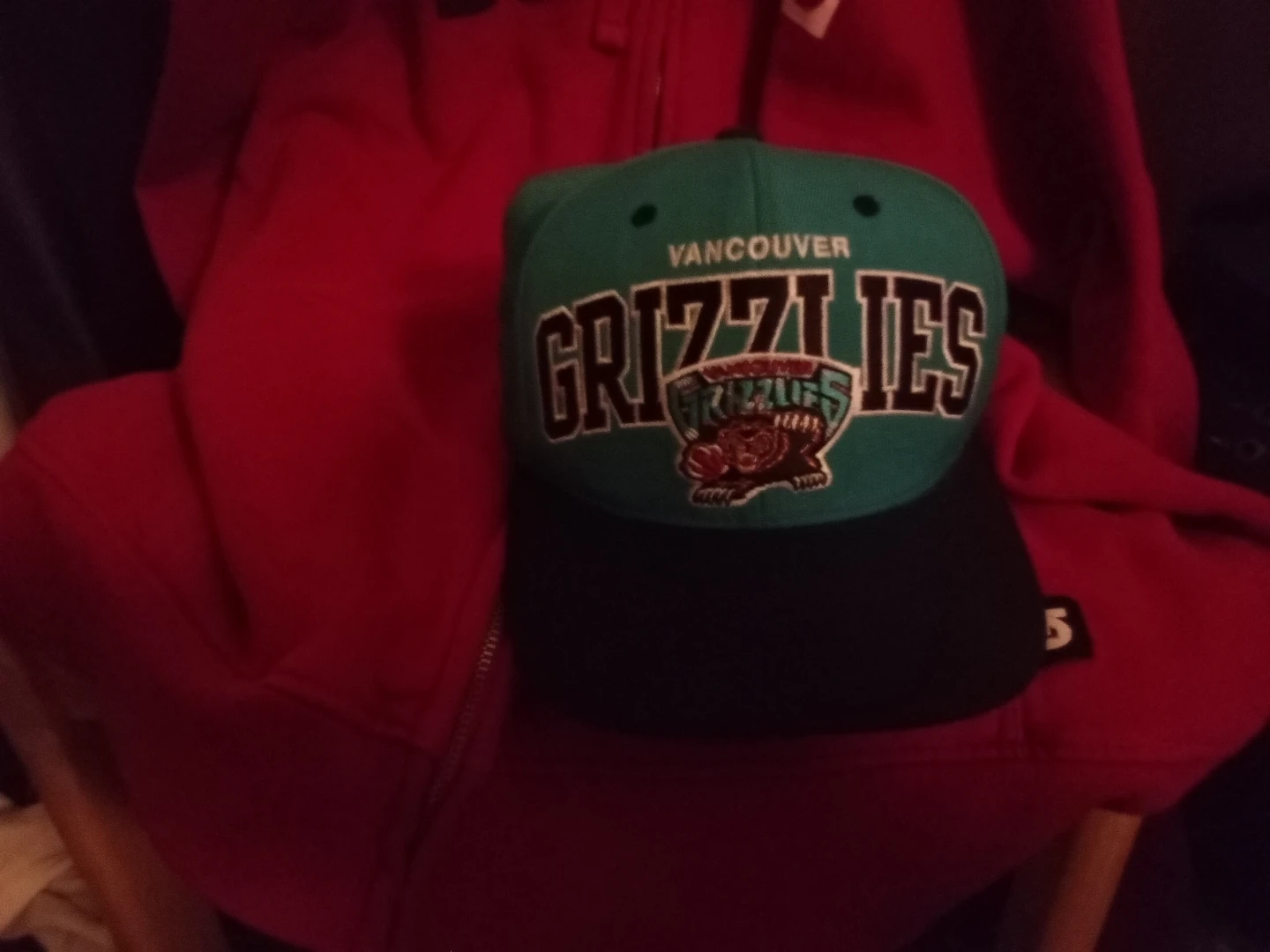 Vancouver Grizzlies Snapback Hat