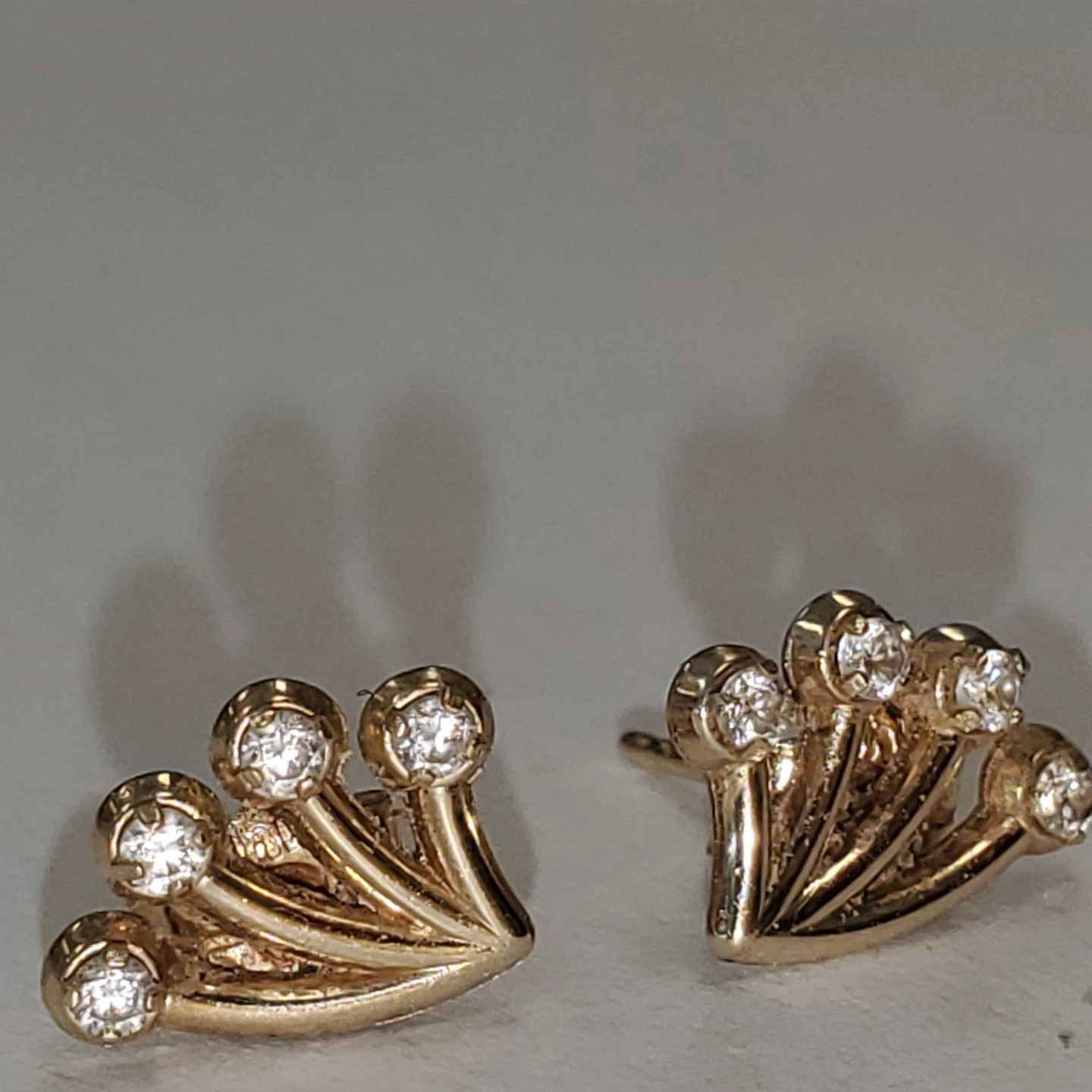 14 K Gold Stud Earrings with Stones - photo 2