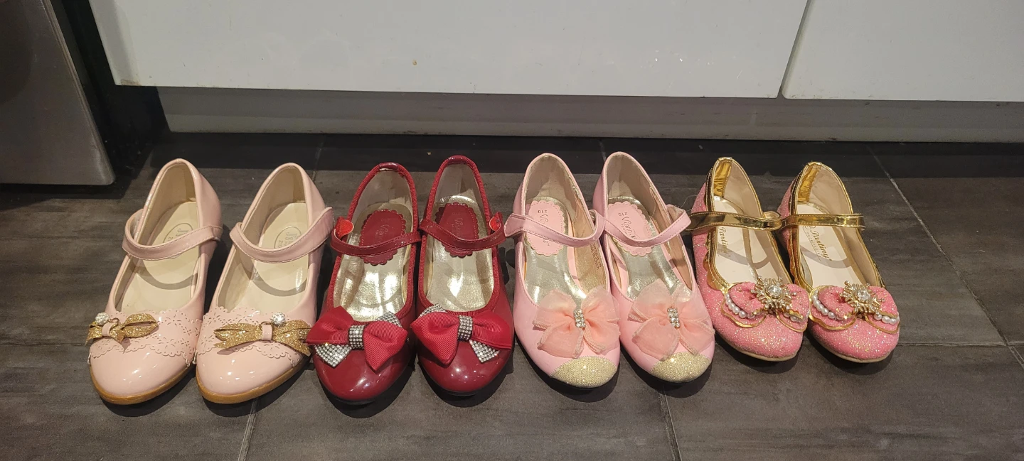 Girls Dress Shoes  $15 each Size 2 (210mm)