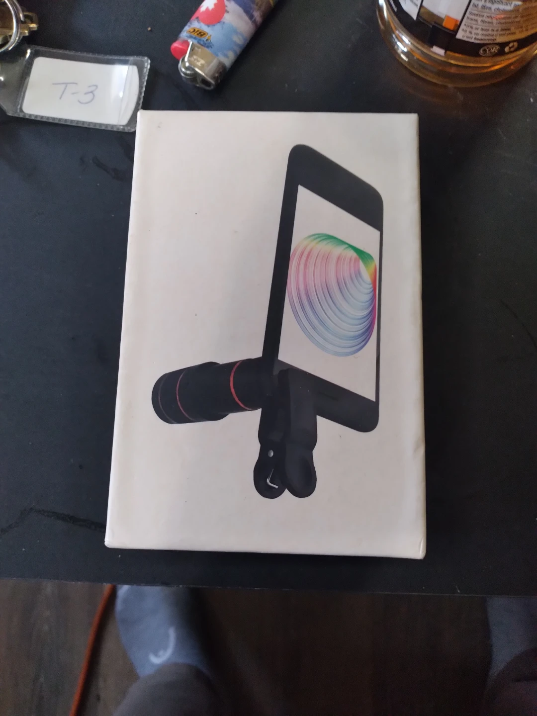 Clip-on Zoom Lens for Smartphone