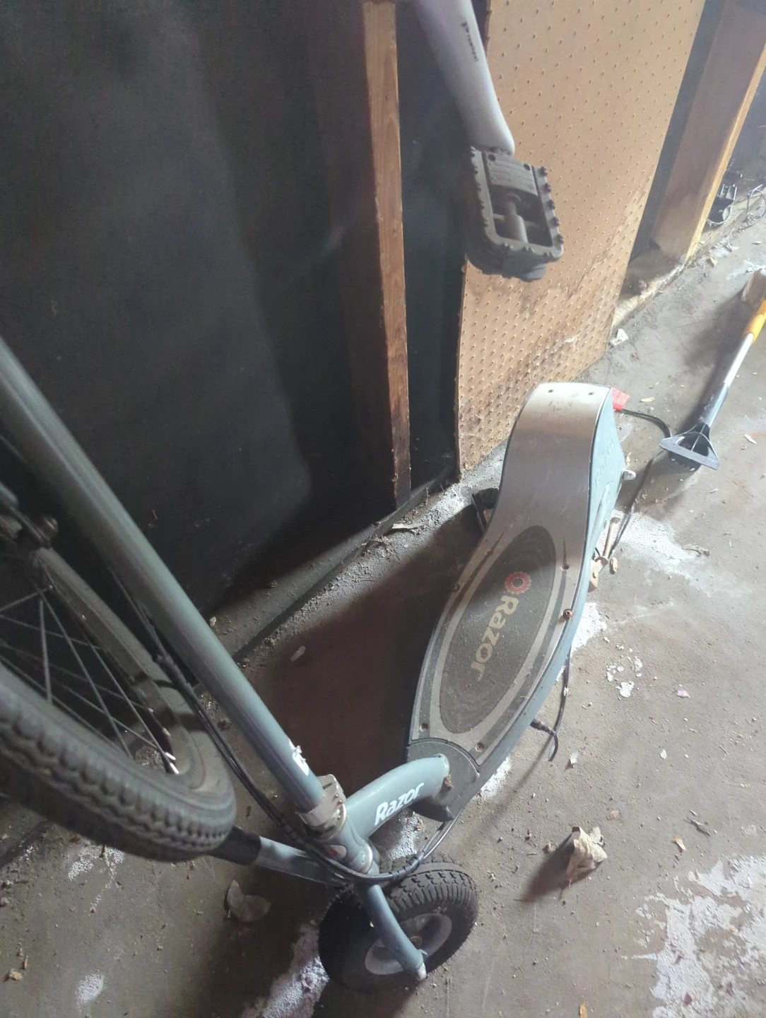 Razor Electric Scooter - photo 2