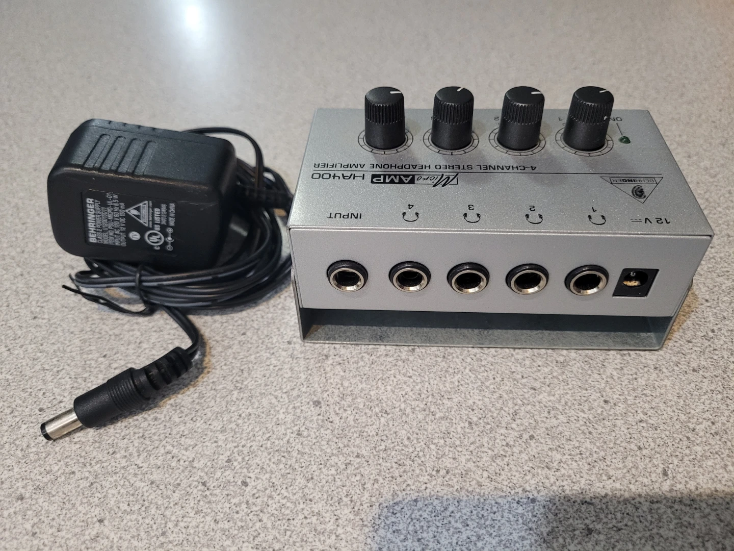 Behringer MicroAMP HA400 4-Channel Headphone Amplifier - photo 3