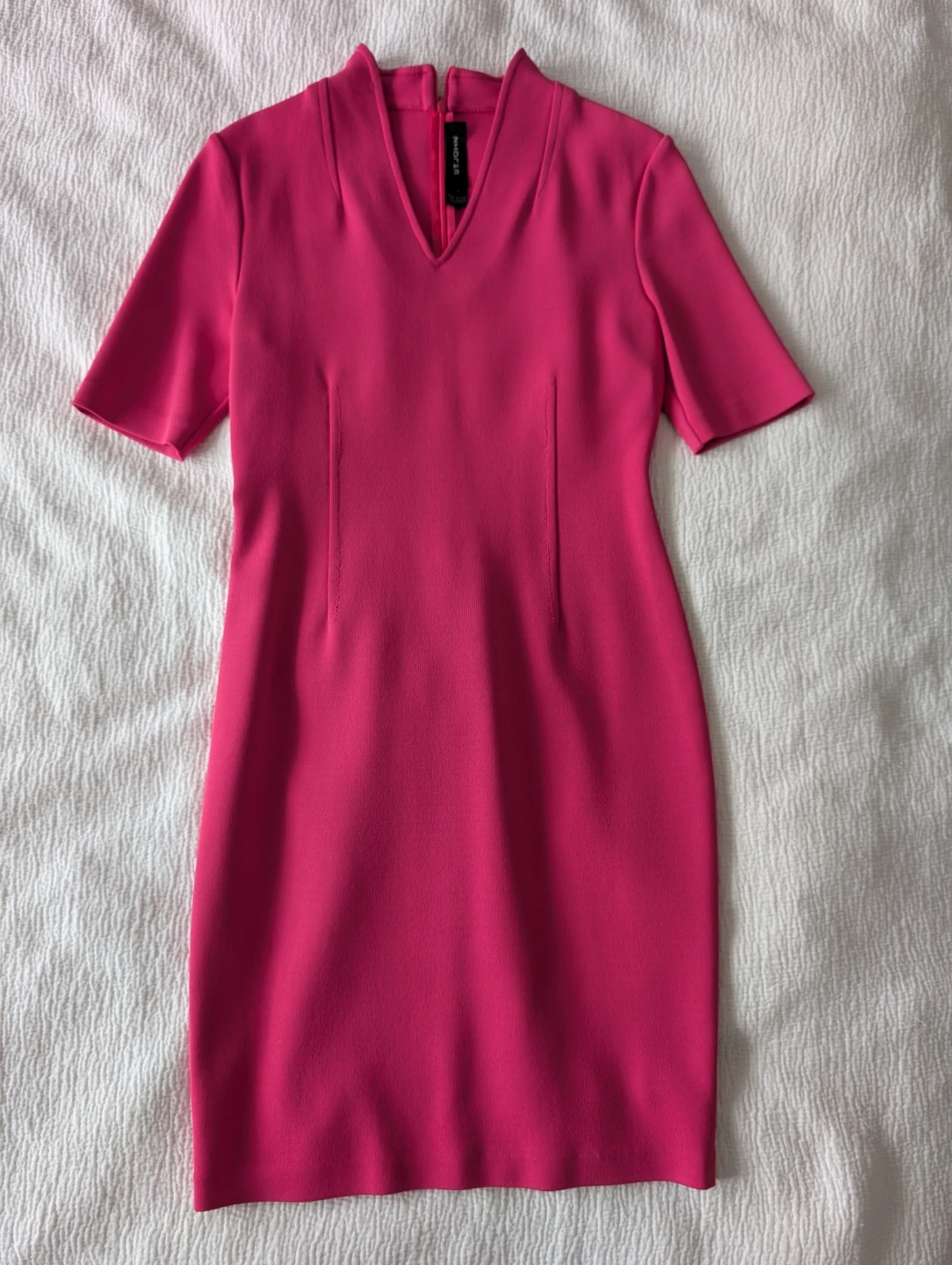 St. John Pink V-Neck Sheath Dress Size 8 - photo 3
